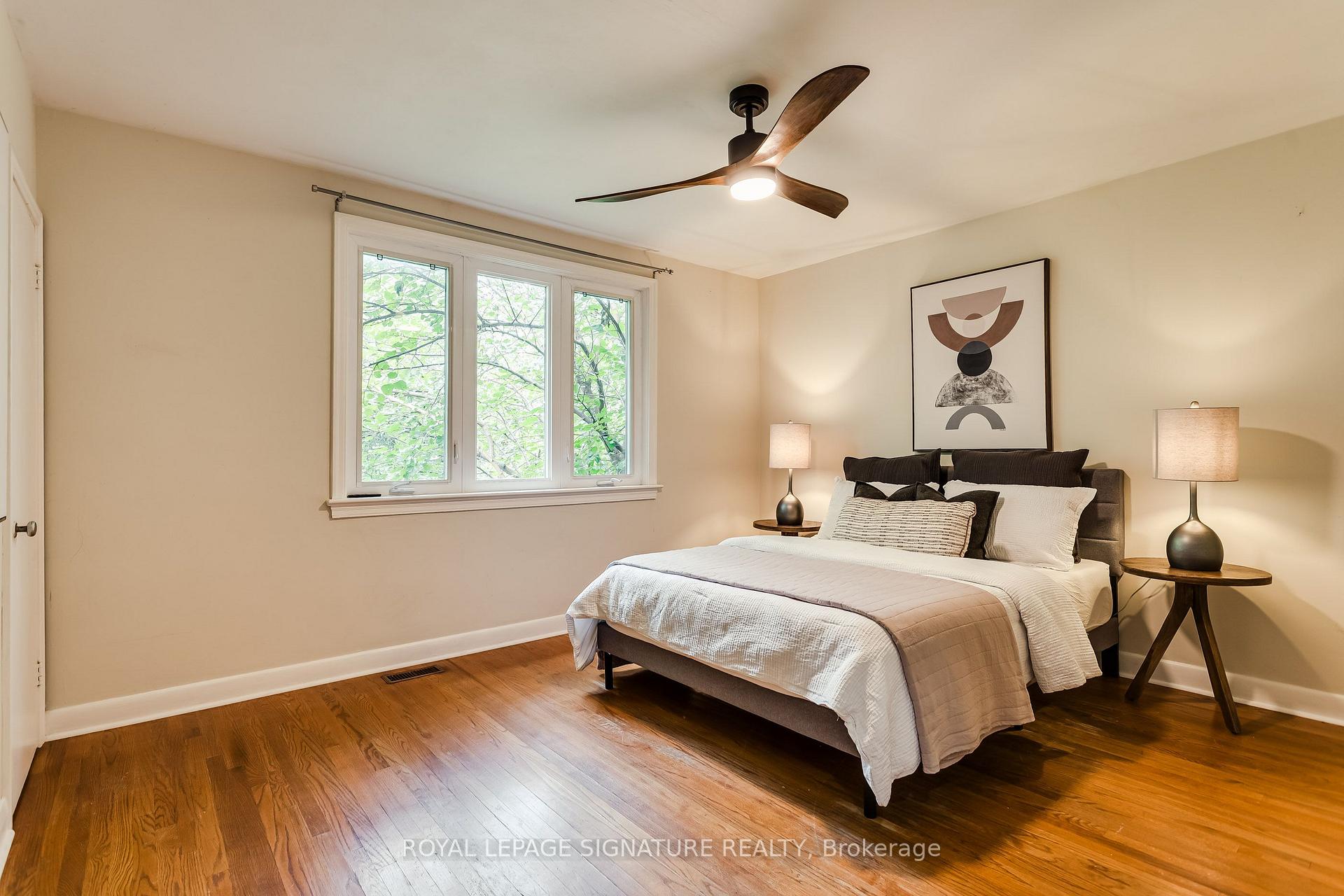 Photo 18 of 32 Wigan Crescent, North York, Clanton Park — HOMEH