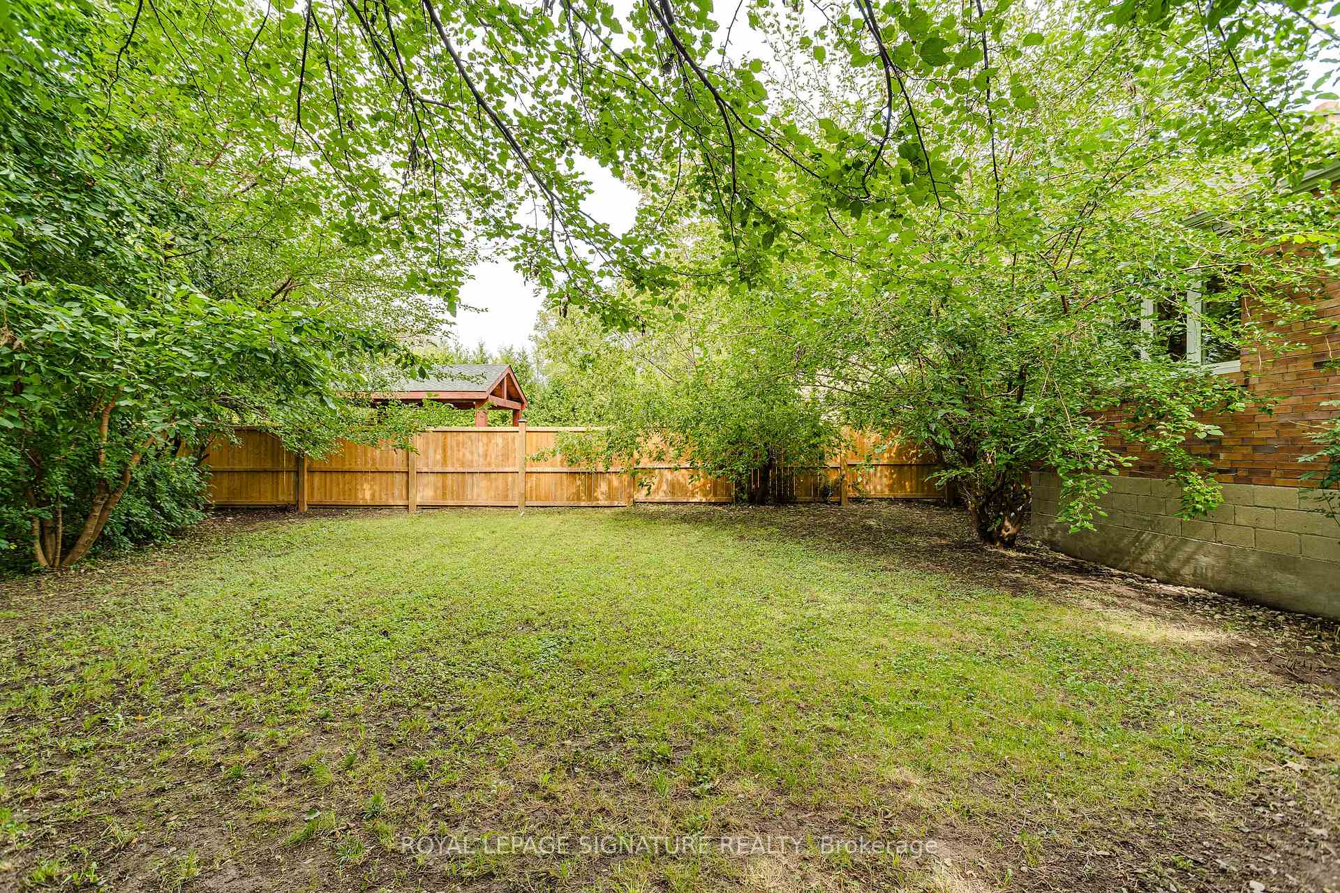Photo 22 of 32 Wigan Crescent, North York, Clanton Park — HOMEH