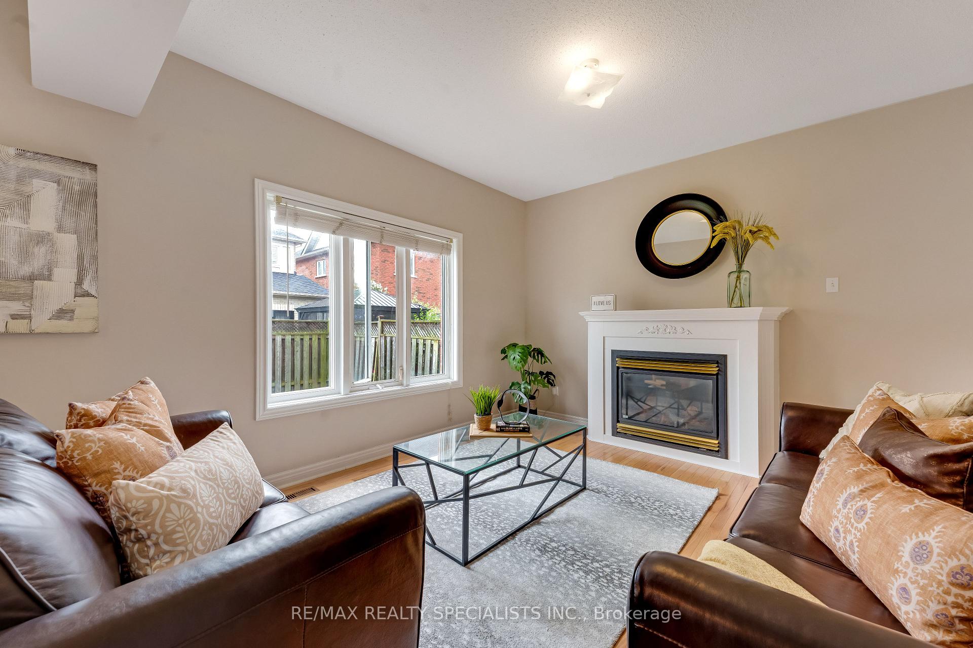 Photo 11 of 59 Masters Green Crescent, Brampton, Snelgrove — HOMEH