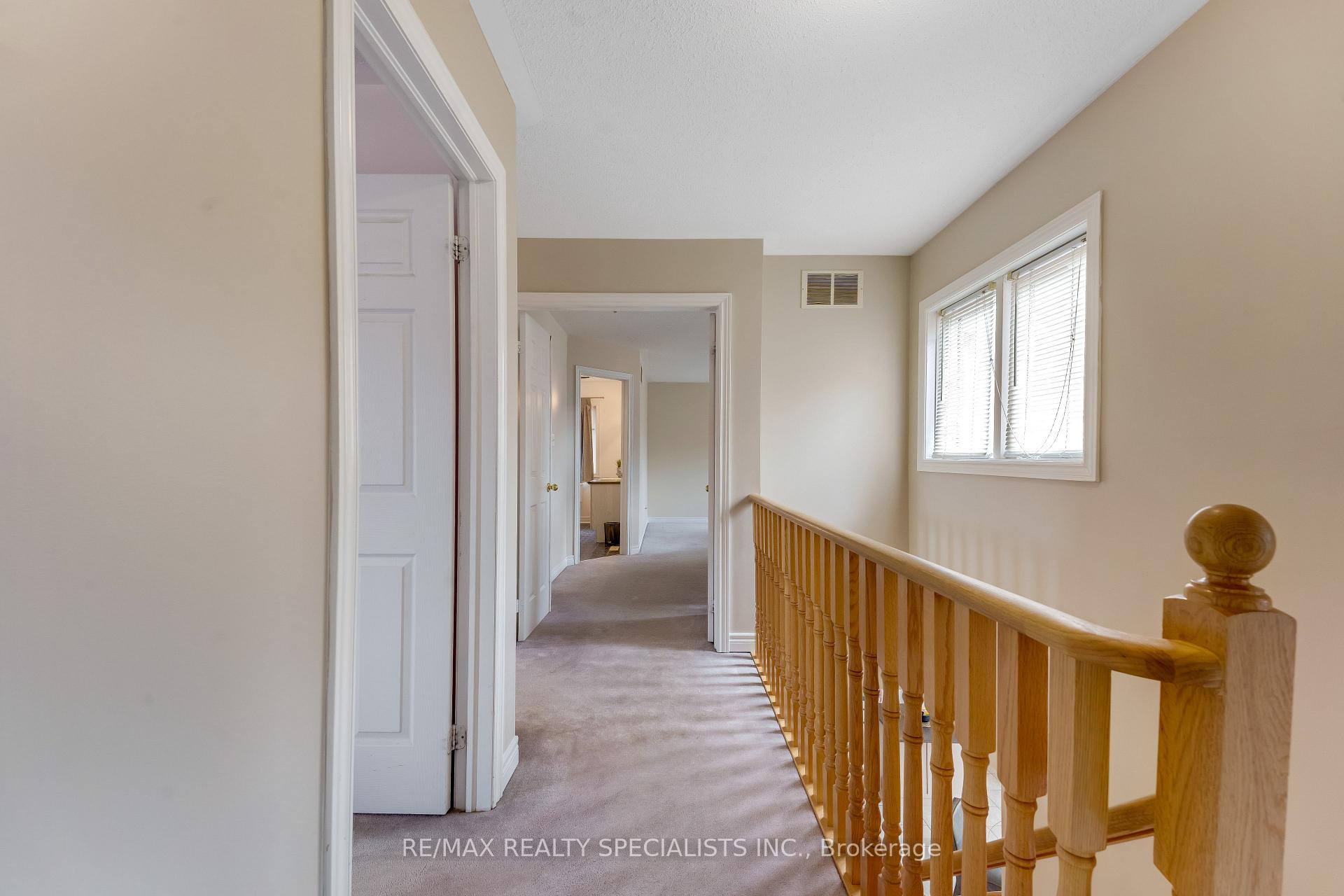 Photo 15 of 59 Masters Green Crescent, Brampton, Snelgrove — HOMEH