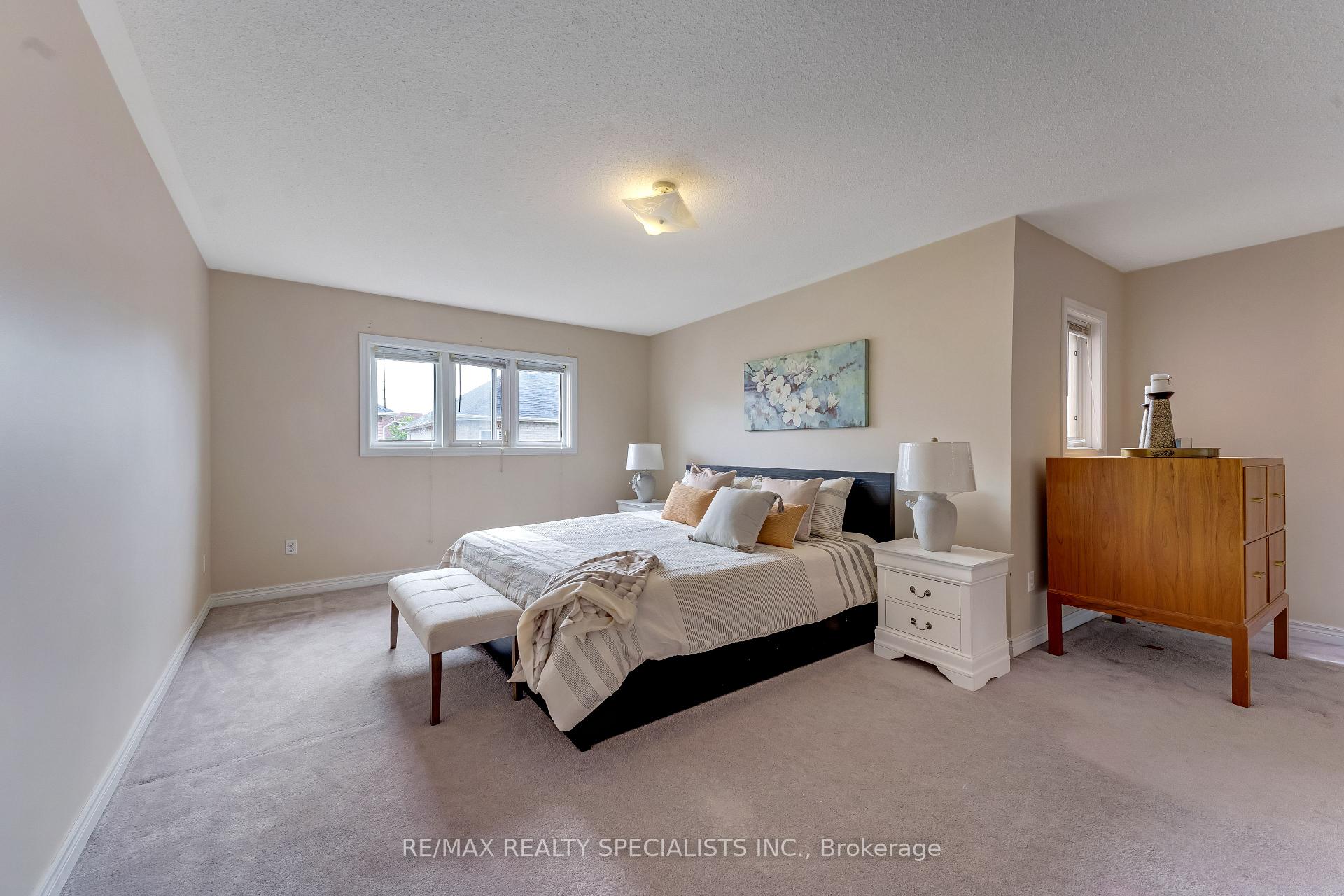 Photo 16 of 59 Masters Green Crescent, Brampton, Snelgrove — HOMEH