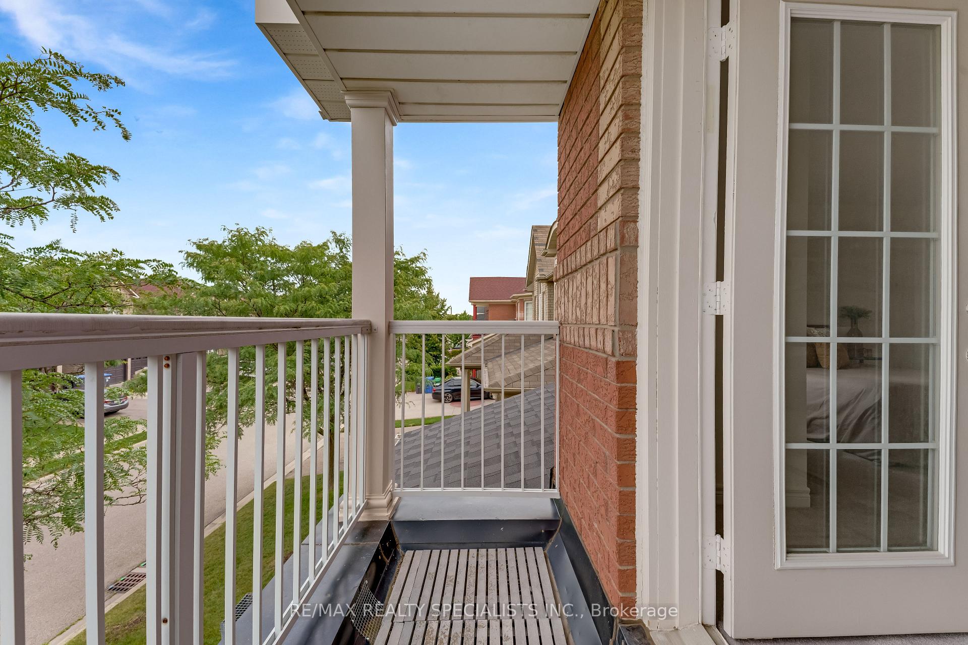 Photo 22 of 59 Masters Green Crescent, Brampton, Snelgrove — HOMEH