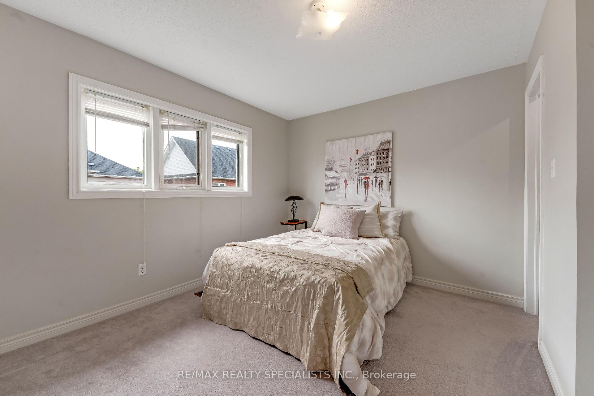 Photo 28 of 59 Masters Green Crescent, Brampton, Snelgrove — HOMEH