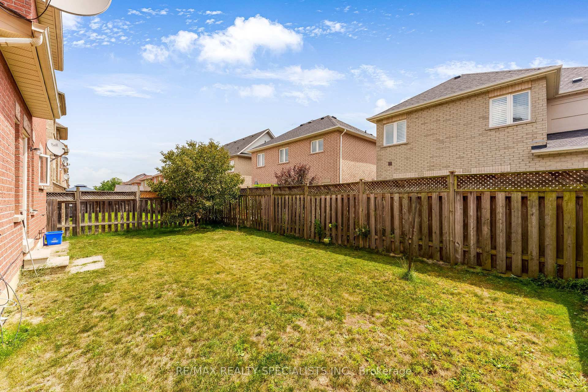 Photo 46 of 59 Masters Green Crescent, Brampton, Snelgrove — HOMEH