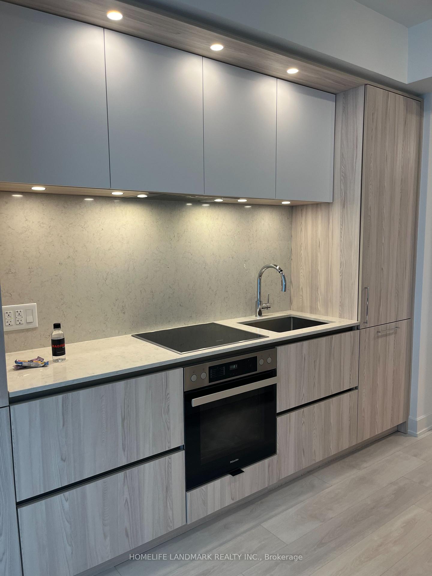 Photo 5 of Unit 2103, 15 Mercer Street, Toronto, Waterfront Communities — HOMEH
