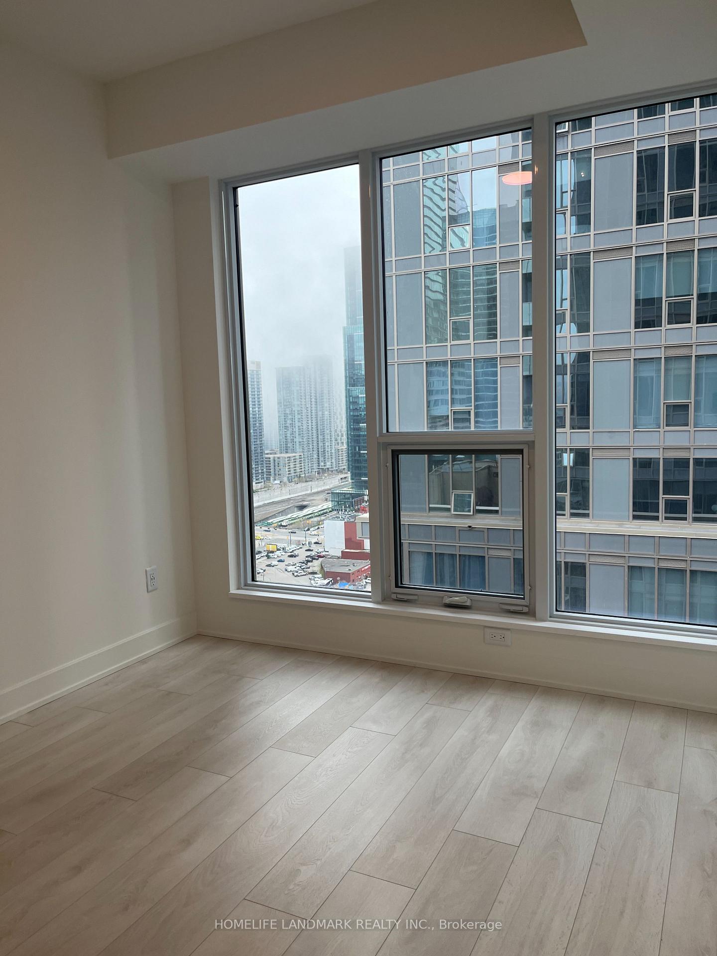 Photo 8 of Unit 2103, 15 Mercer Street, Toronto, Waterfront Communities — HOMEH