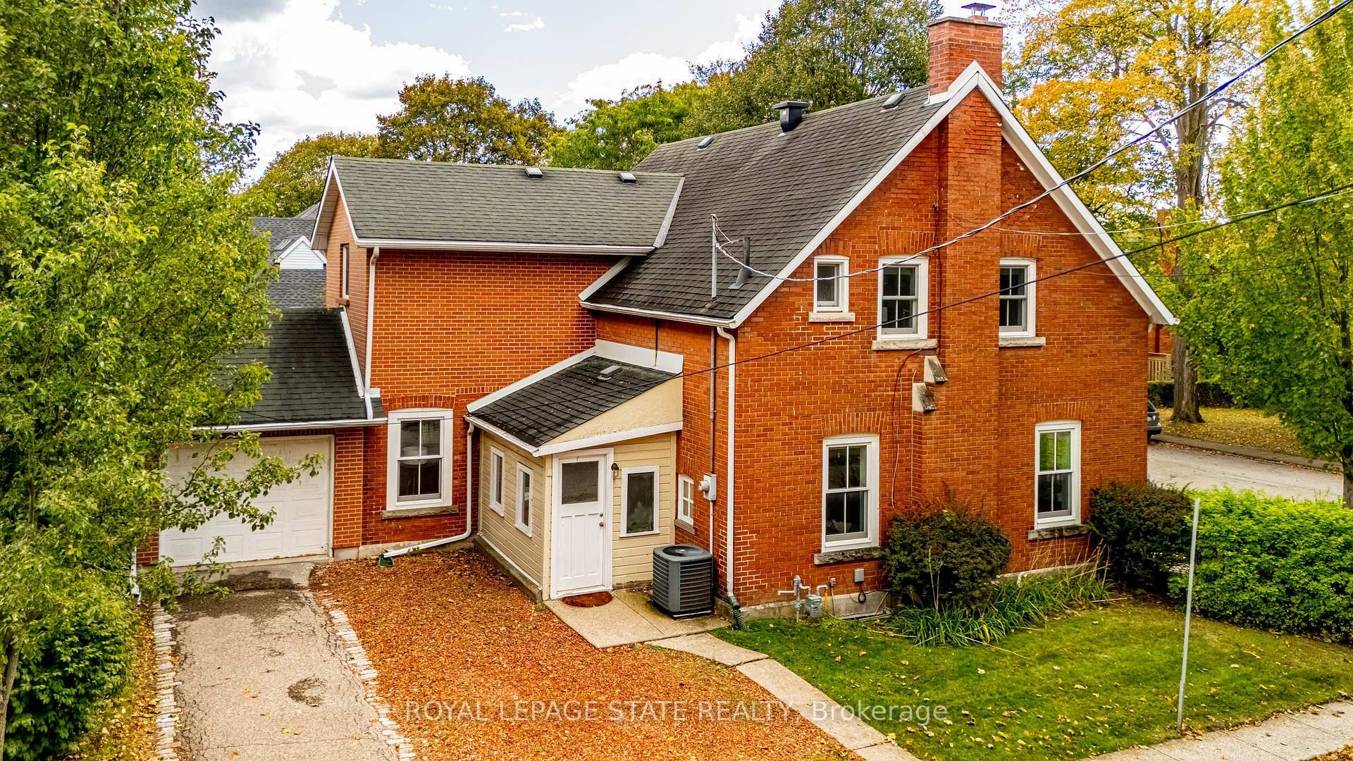 Photo 5 of 107 Melville Street, Hamilton, Dundas — HOMEH