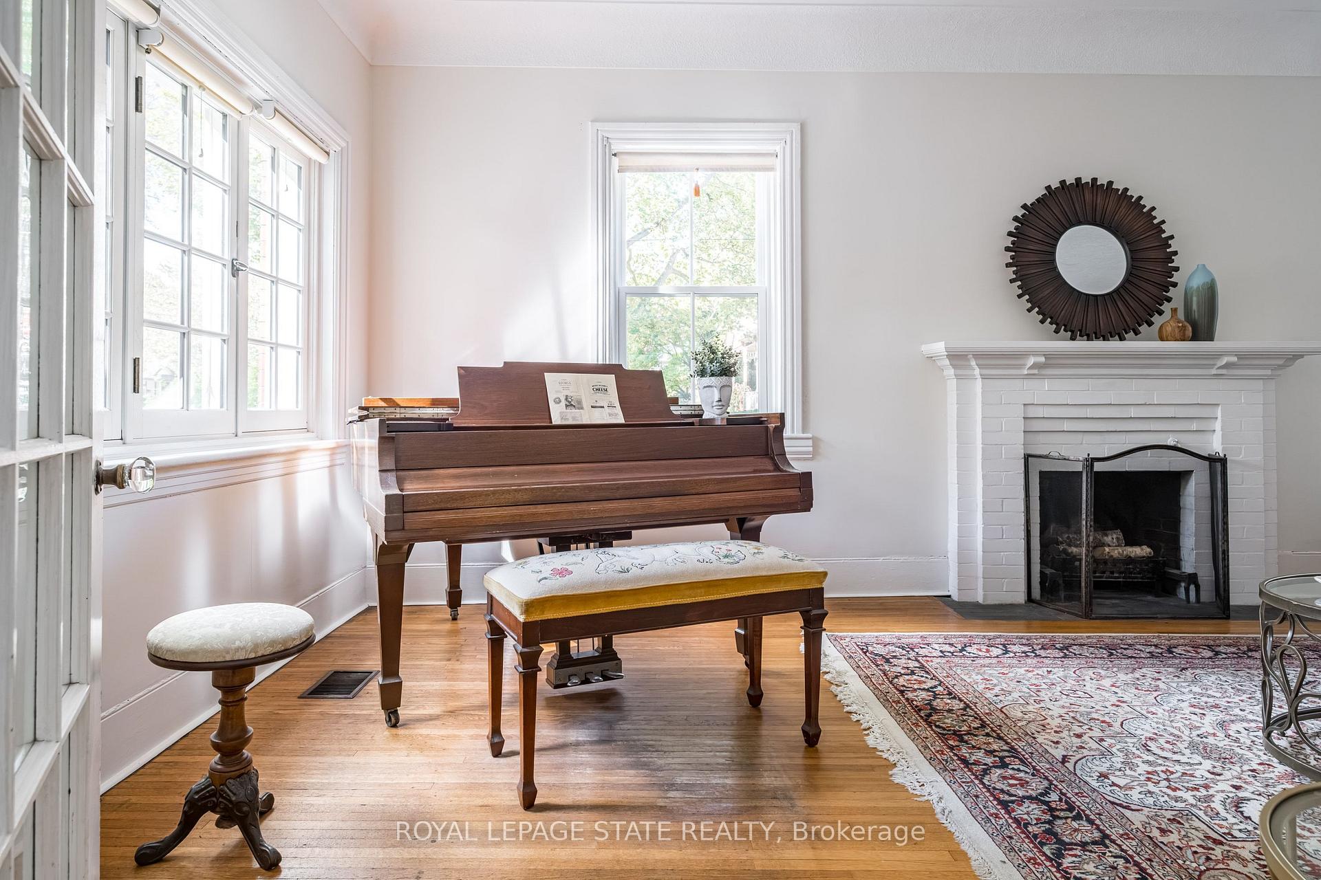 Photo 9 of 107 Melville Street, Hamilton, Dundas — HOMEH