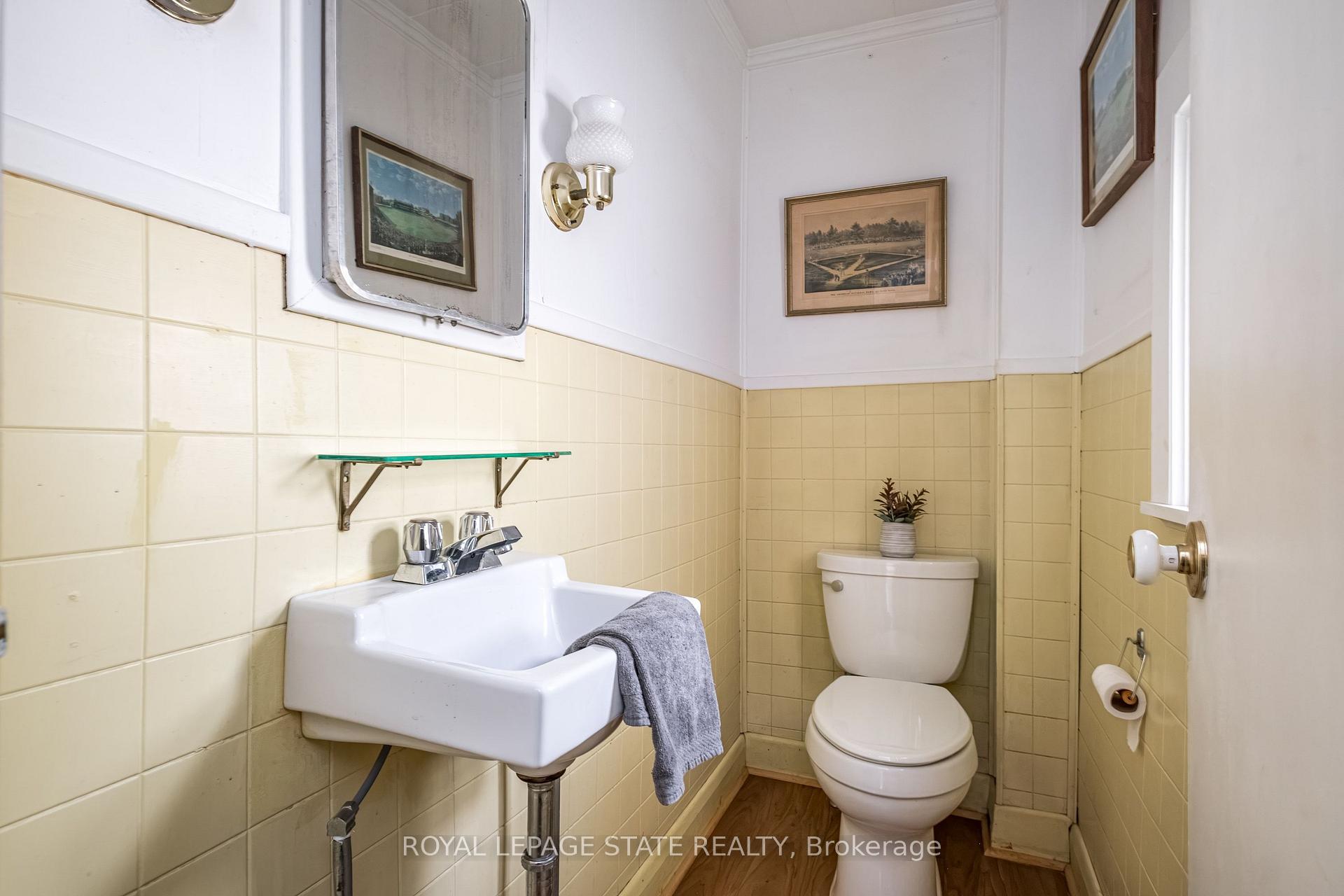 Photo 23 of 107 Melville Street, Hamilton, Dundas — HOMEH