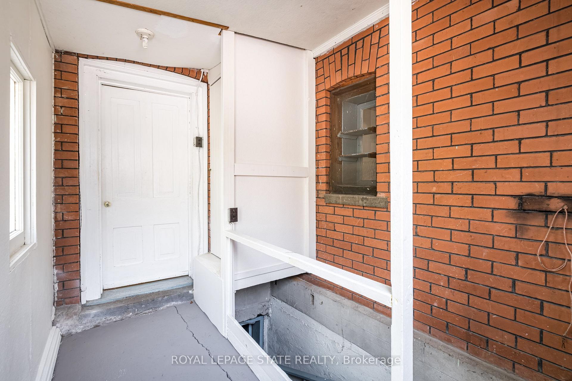 Photo 33 of 107 Melville Street, Hamilton, Dundas — HOMEH