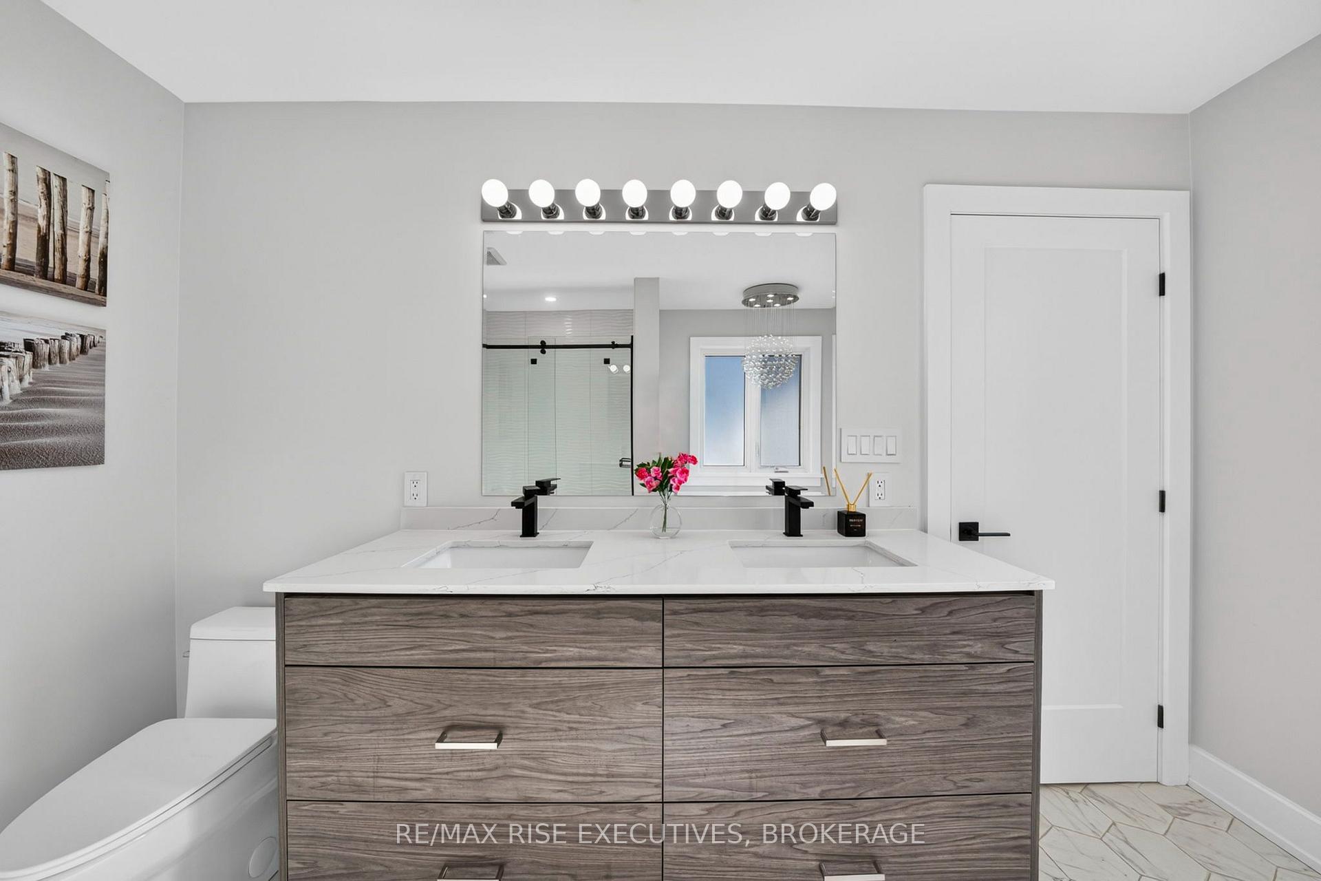 Photo 23 of 14 Park Crescent, Loyalist, Amherstview — HOMEH