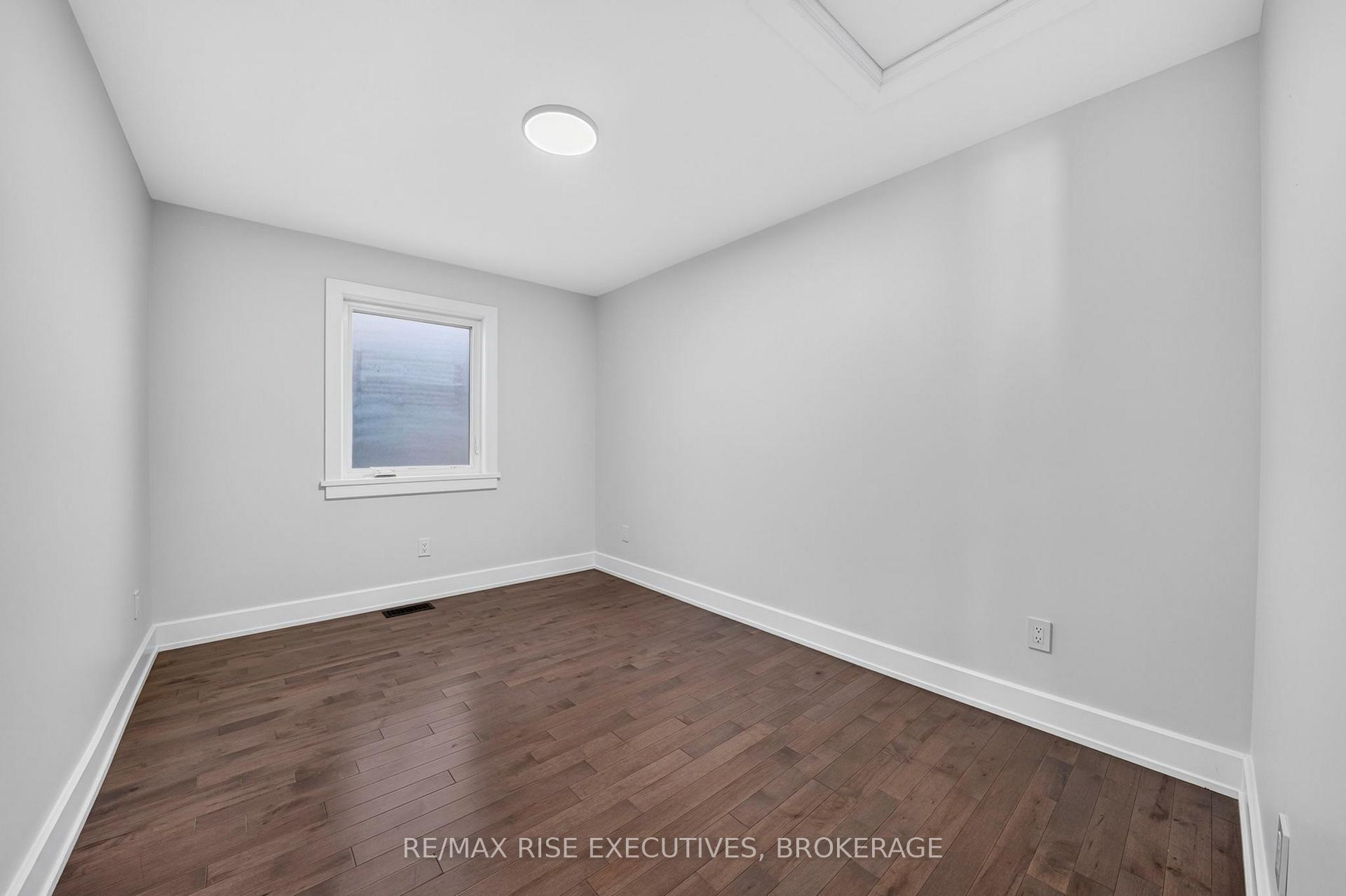 Photo 27 of 14 Park Crescent, Loyalist, Amherstview — HOMEH
