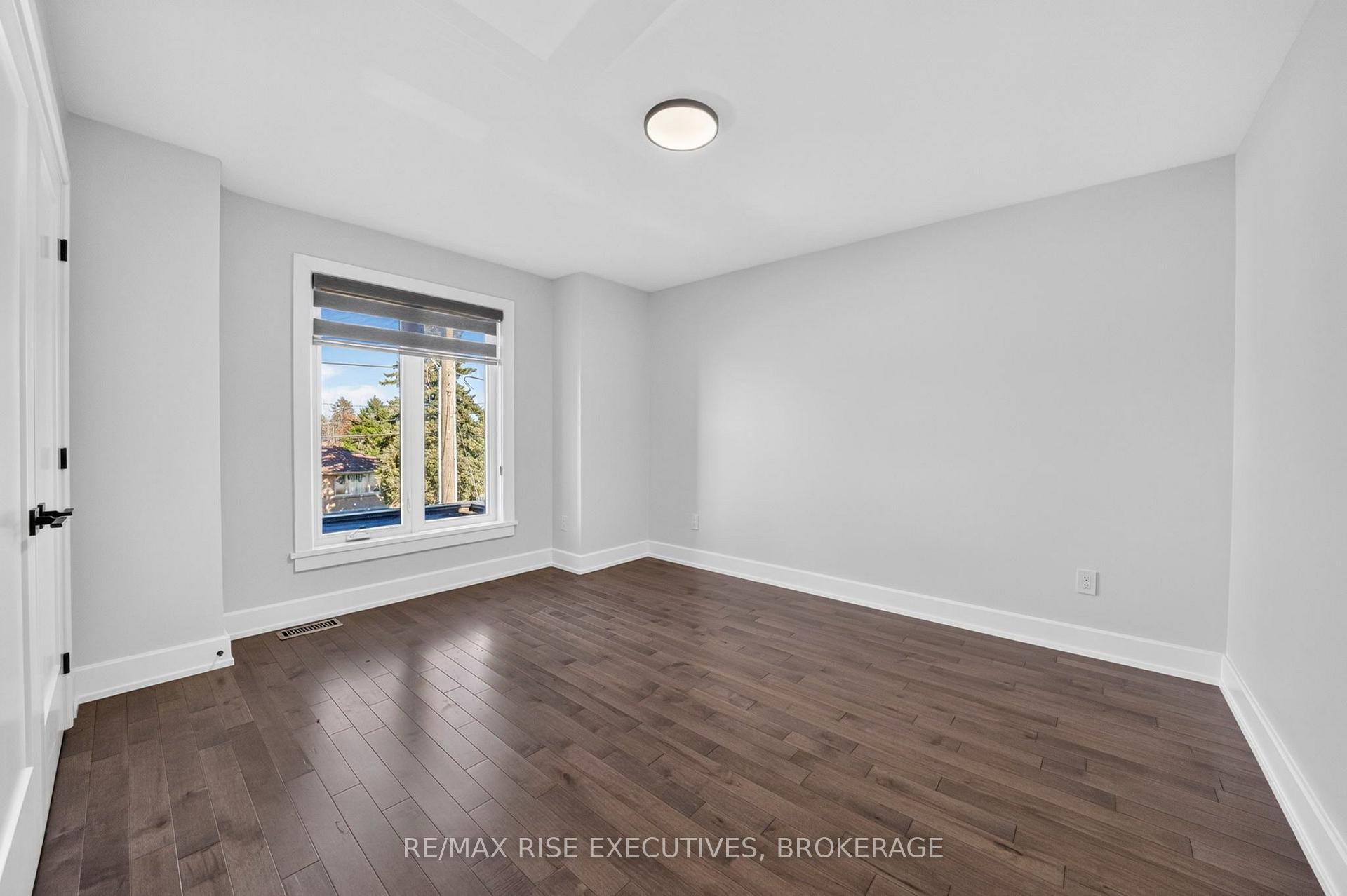 Photo 32 of 14 Park Crescent, Loyalist, Amherstview — HOMEH