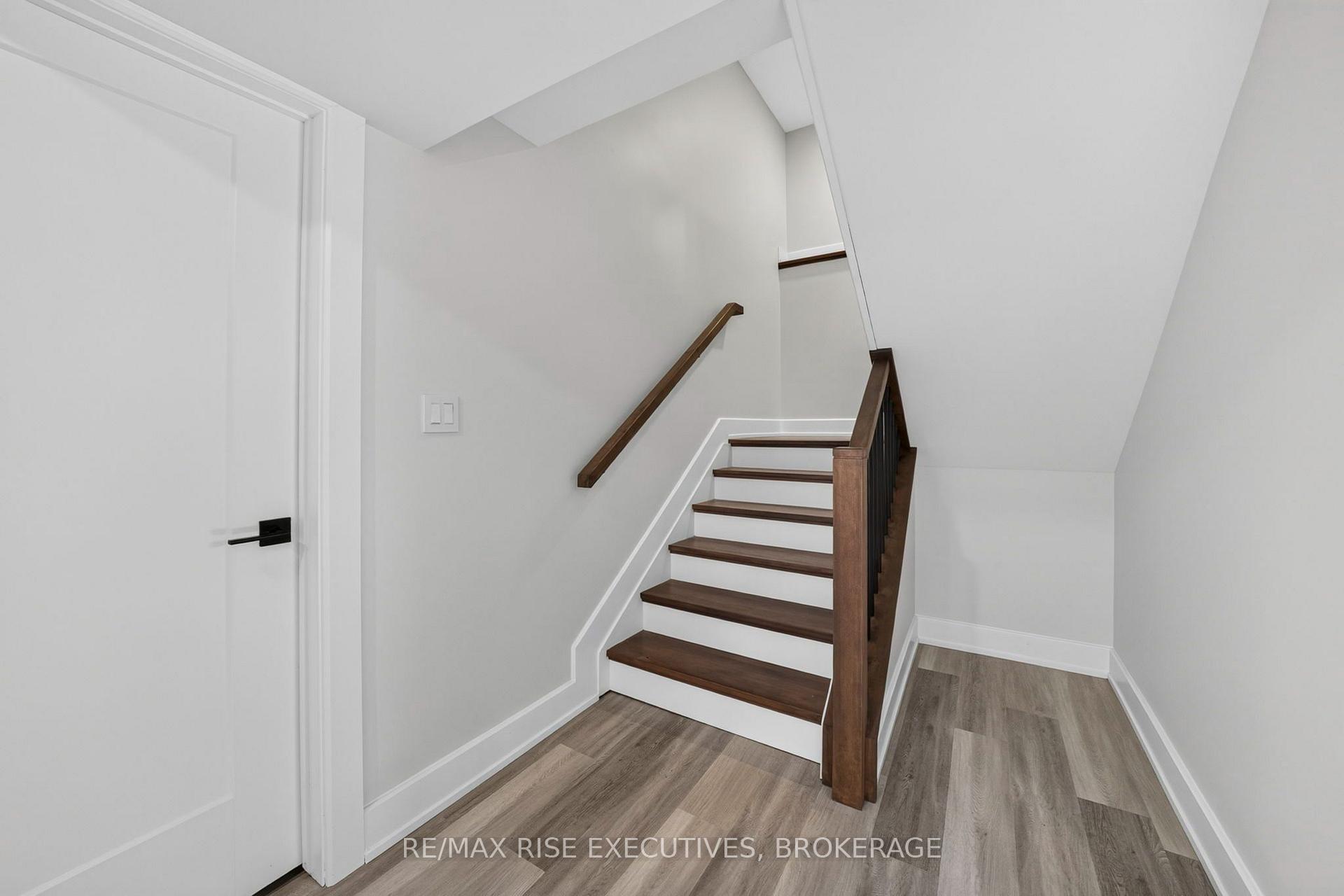 Photo 37 of 14 Park Crescent, Loyalist, Amherstview — HOMEH