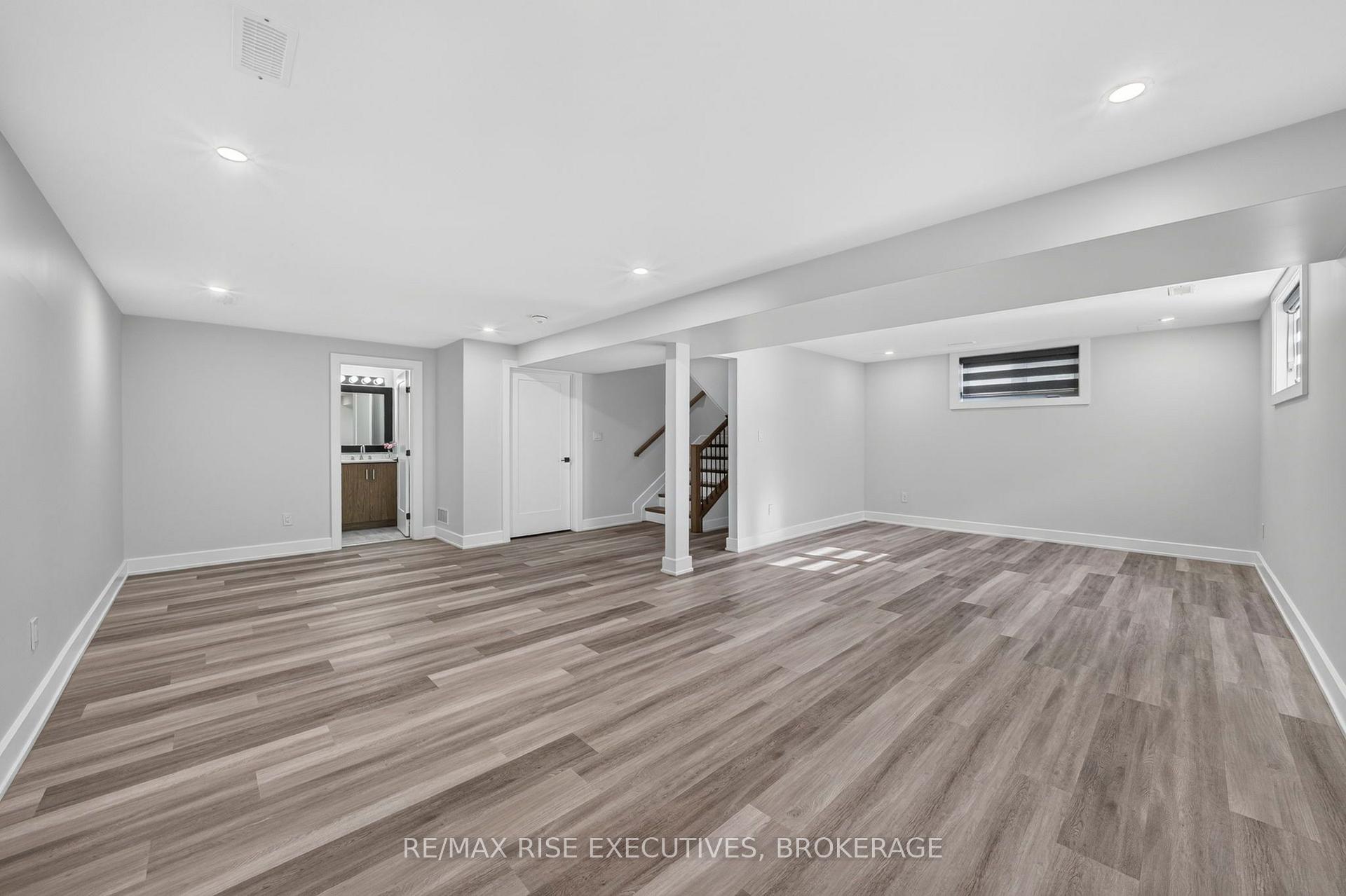 Photo 38 of 14 Park Crescent, Loyalist, Amherstview — HOMEH