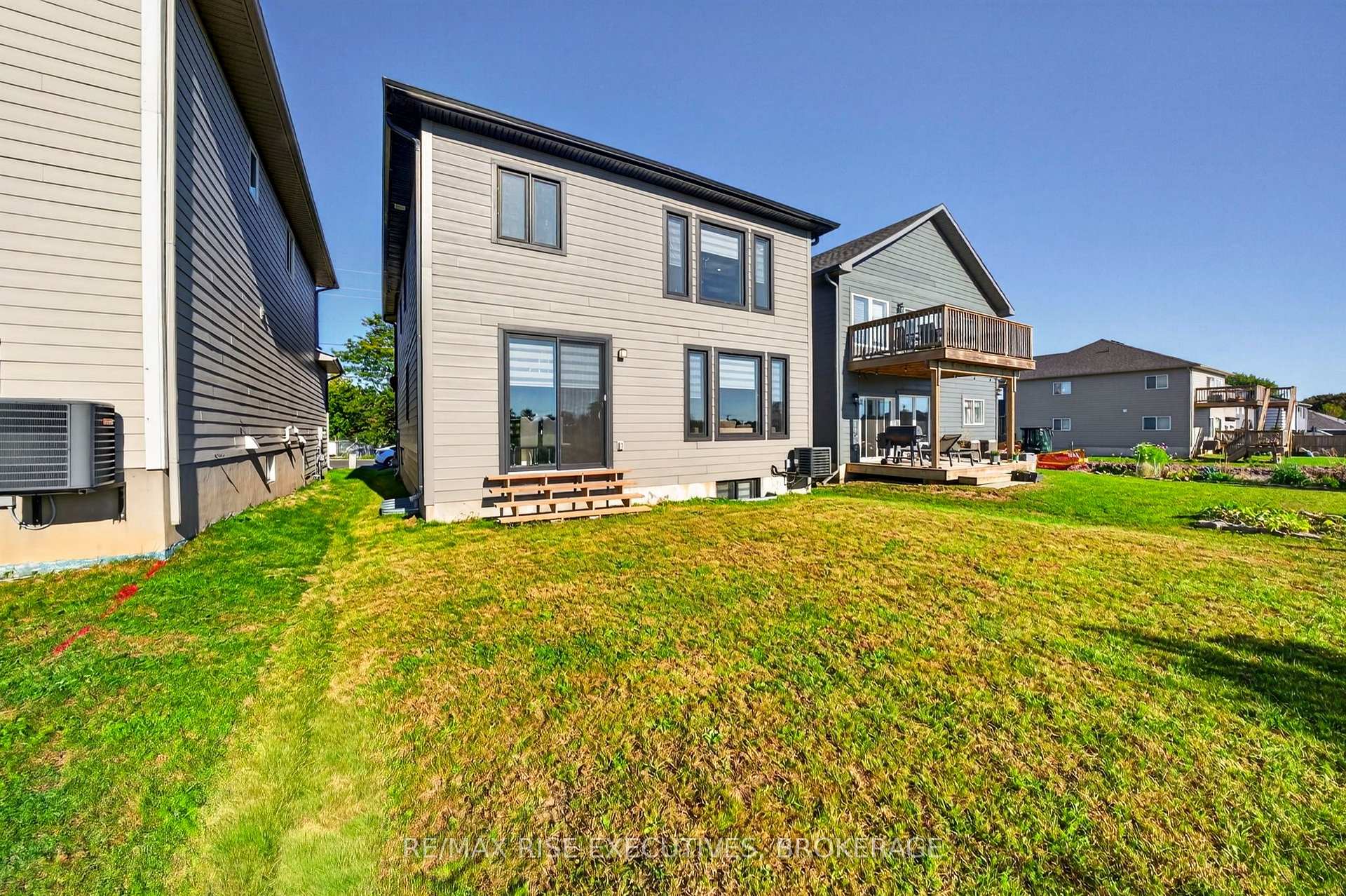 Photo 42 of 14 Park Crescent, Loyalist, Amherstview — HOMEH