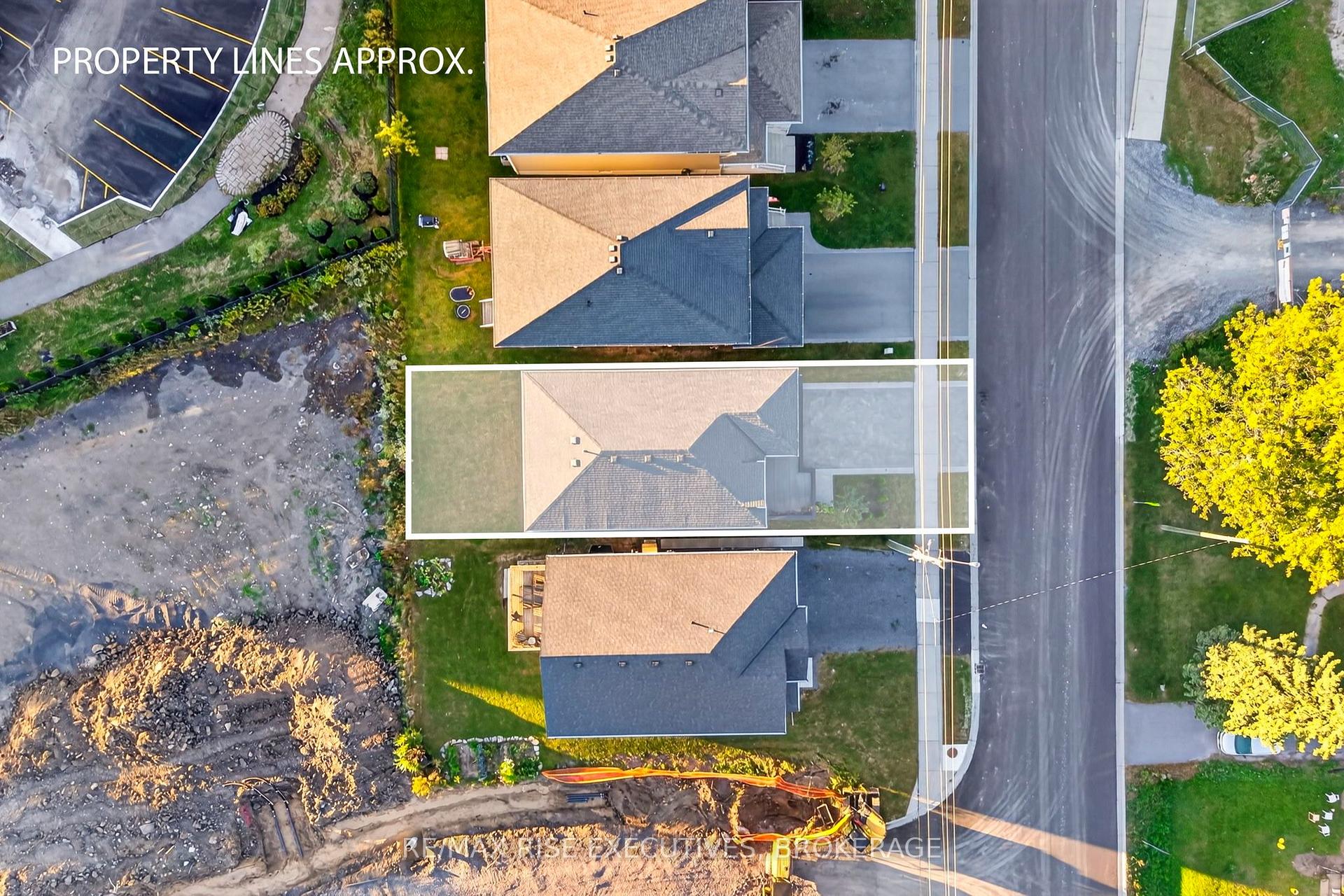 Photo 46 of 14 Park Crescent, Loyalist, Amherstview — HOMEH