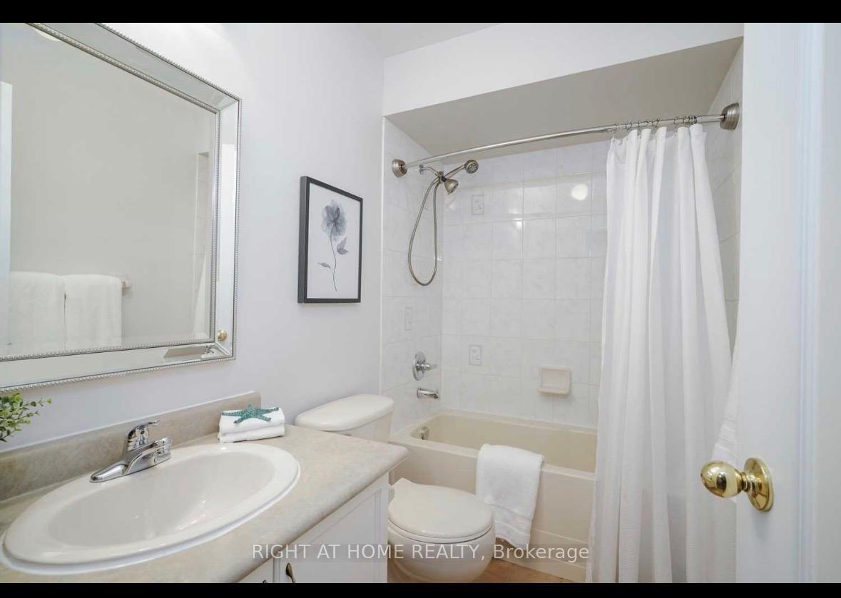 Photo 7 of Unit 121, 6399 Spinnaker Circle, Mississauga, Meadowvale Village — HOMEH