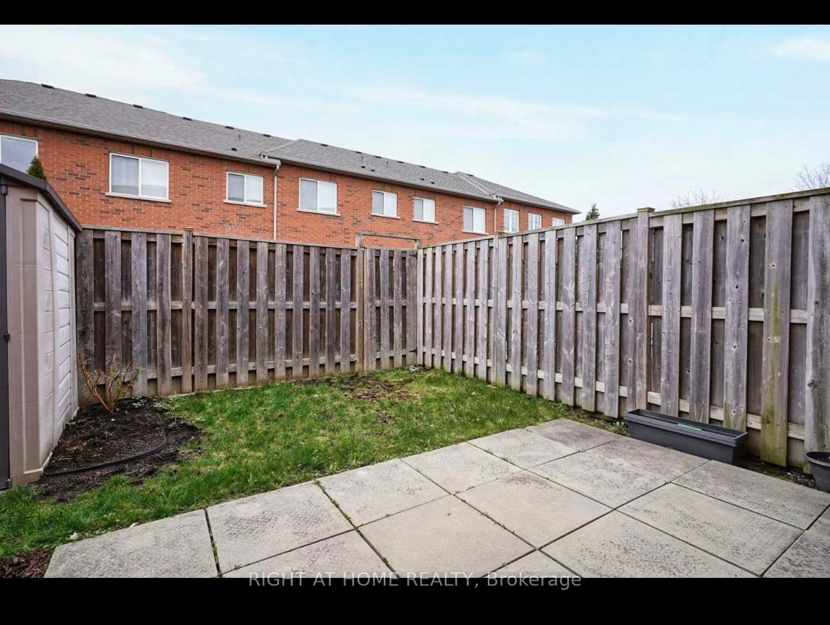 Photo 13 of Unit 121, 6399 Spinnaker Circle, Mississauga, Meadowvale Village — HOMEH