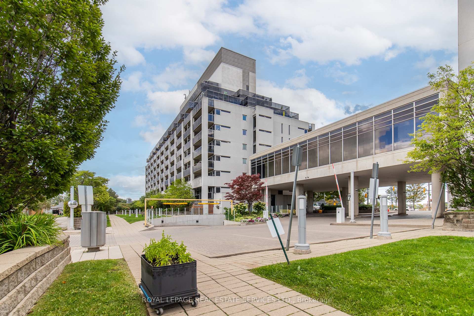 Photo 34 of Unit 215, 1040 The Queensway, Etobicoke, Islington-City Centre West — HOMEH