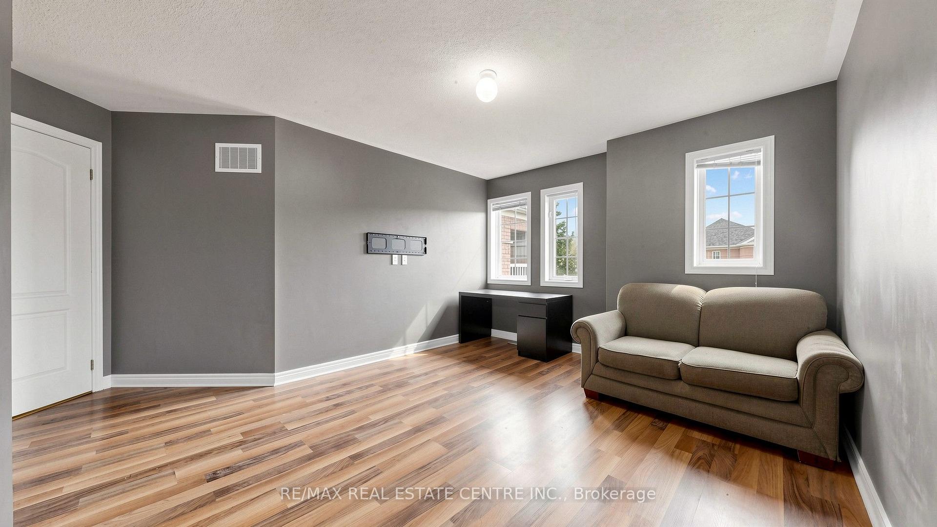 Photo 15 of 169 Cooke Crescent, Milton, Dempsey — HOMEH