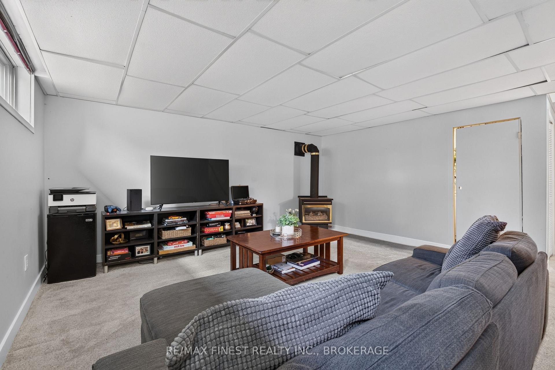 Photo 37 of 89 Sunset Boulevard, Kingston, City SouthWest — HOMEH