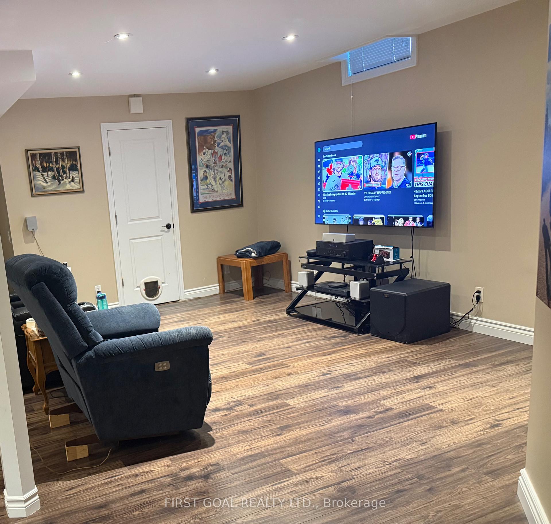 Photo 14 of 223 Crossland Gate, Newmarket, Glenway Estates — HOMEH