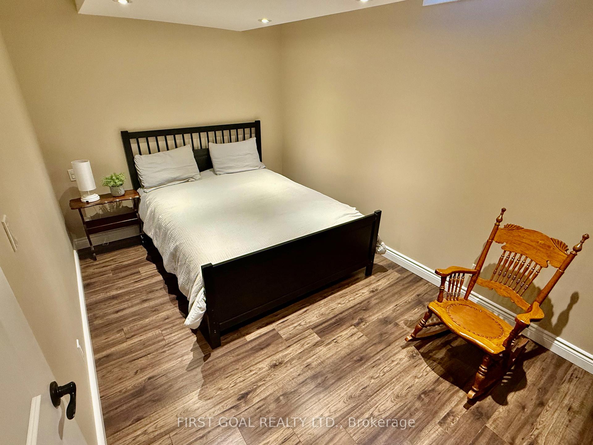 Photo 16 of 223 Crossland Gate, Newmarket, Glenway Estates — HOMEH