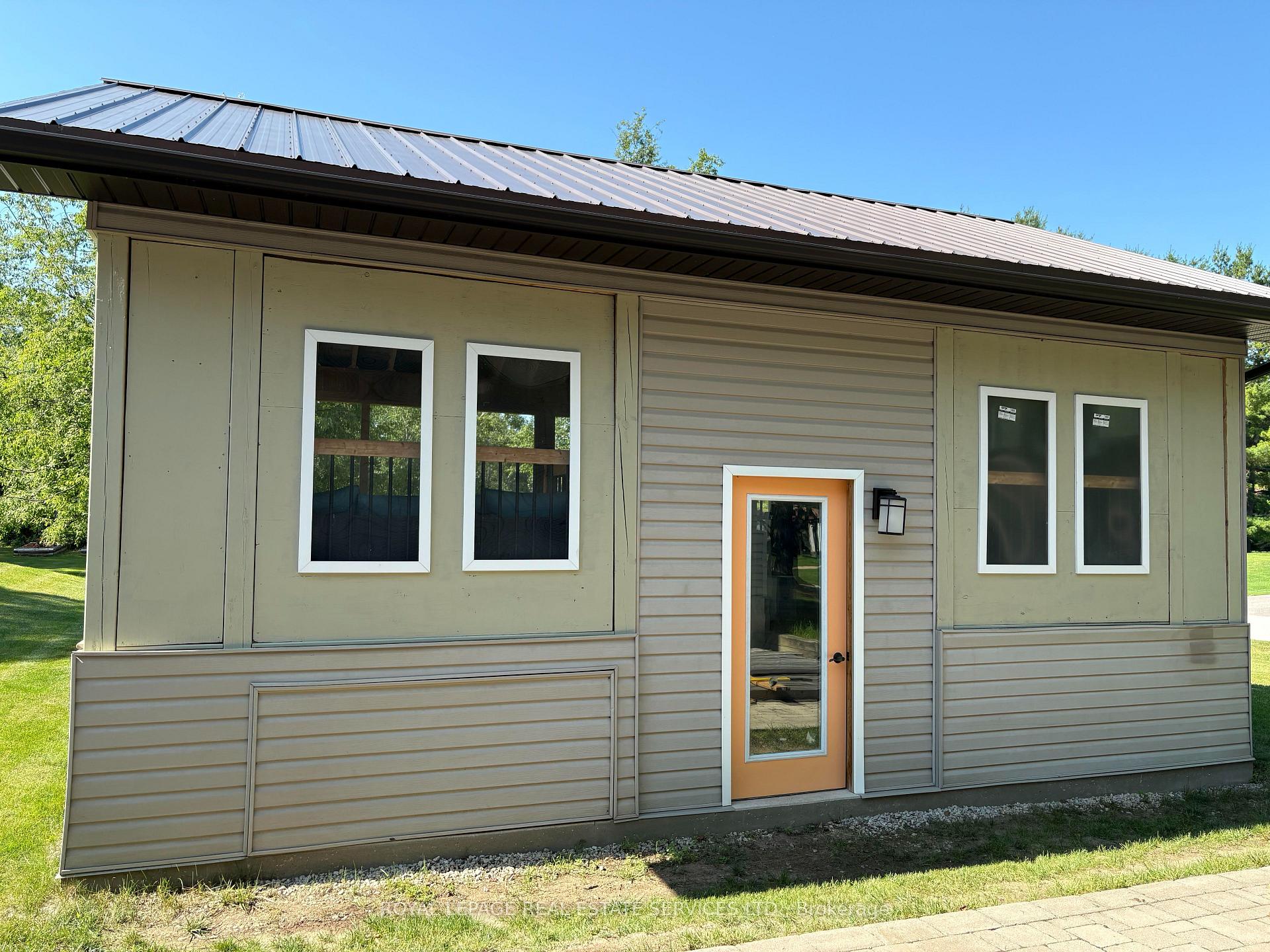 Photo 44 of 2 Alexandra Lane, Wasaga Beach — HOMEH