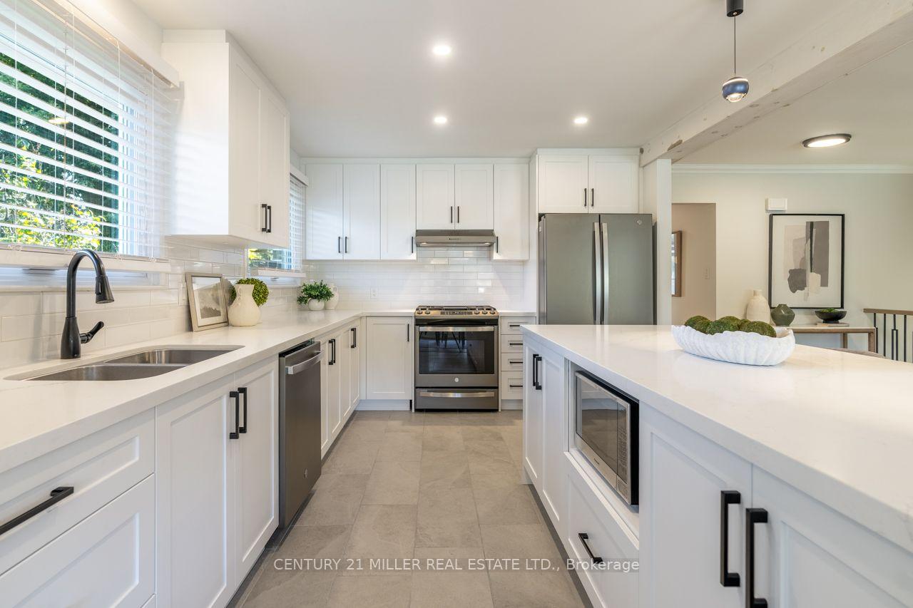 Photo 12 of 582 Strathcona Court, Milton, Dorset Park — HOMEH