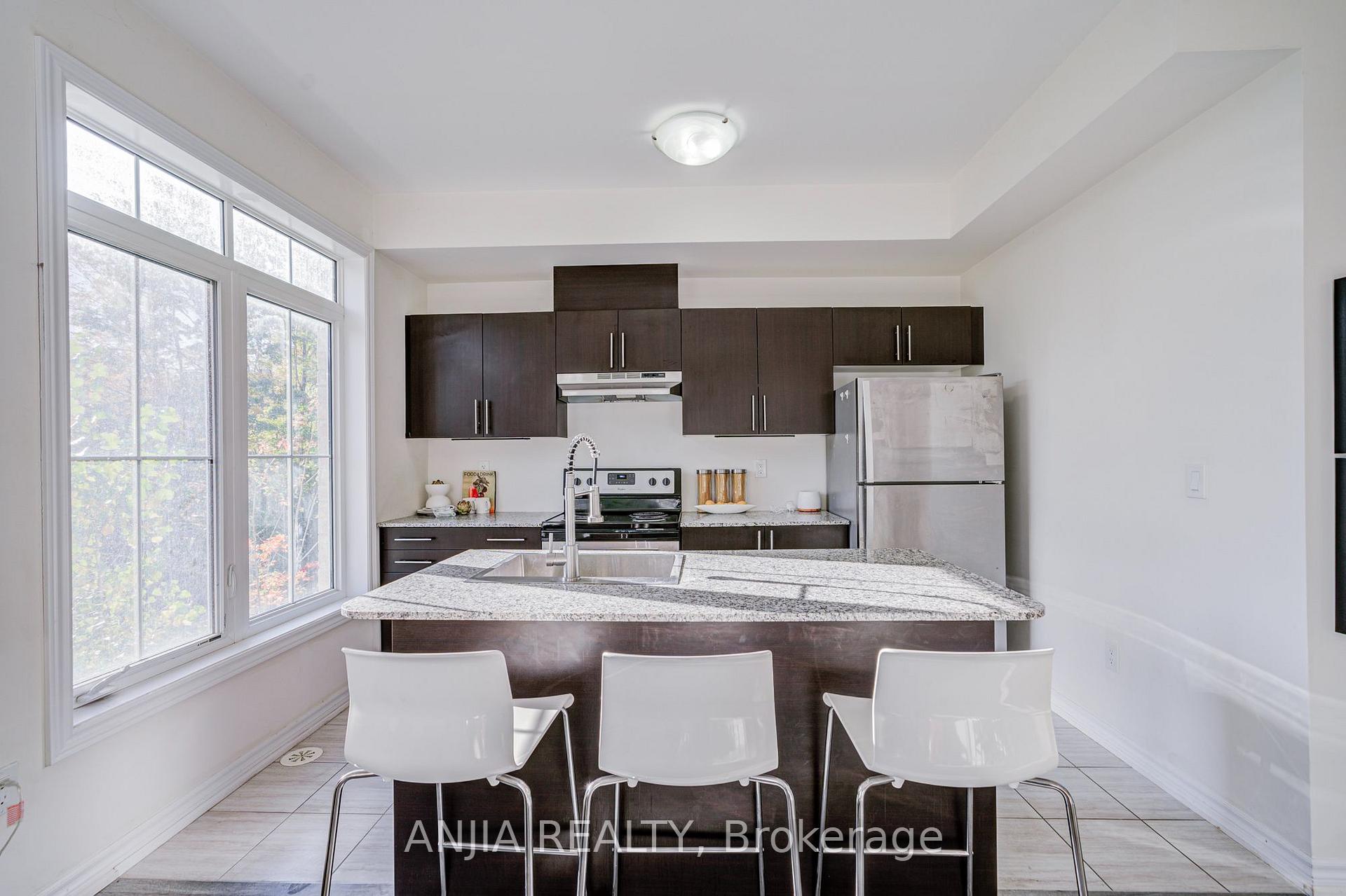 Photo 12 of Unit 38, 181 Parktree Drive, Vaughan, Maple — HOMEH