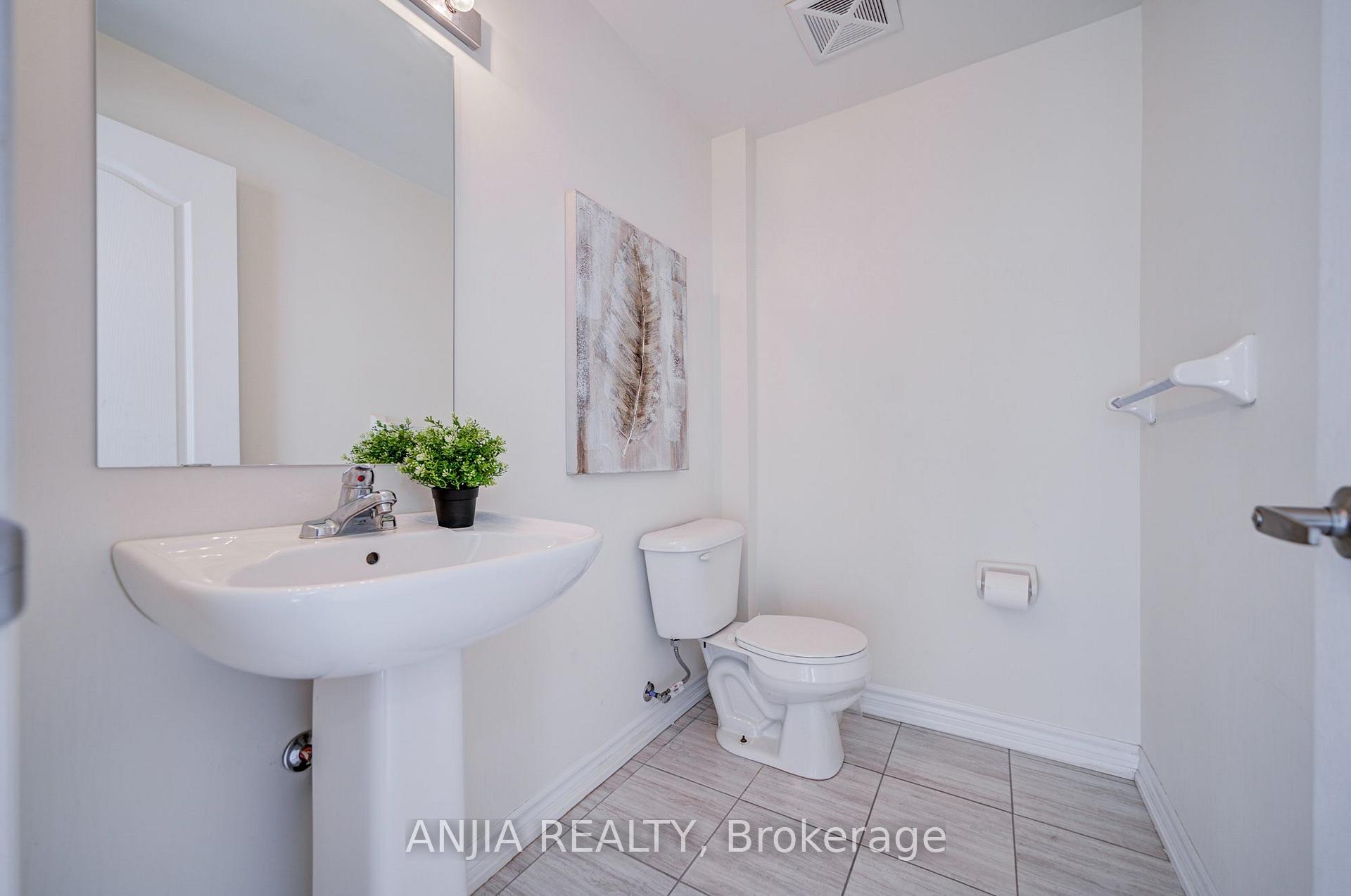 Photo 14 of Unit 38, 181 Parktree Drive, Vaughan, Maple — HOMEH