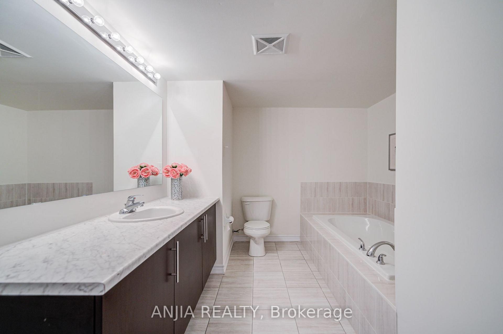 Photo 19 of Unit 38, 181 Parktree Drive, Vaughan, Maple — HOMEH