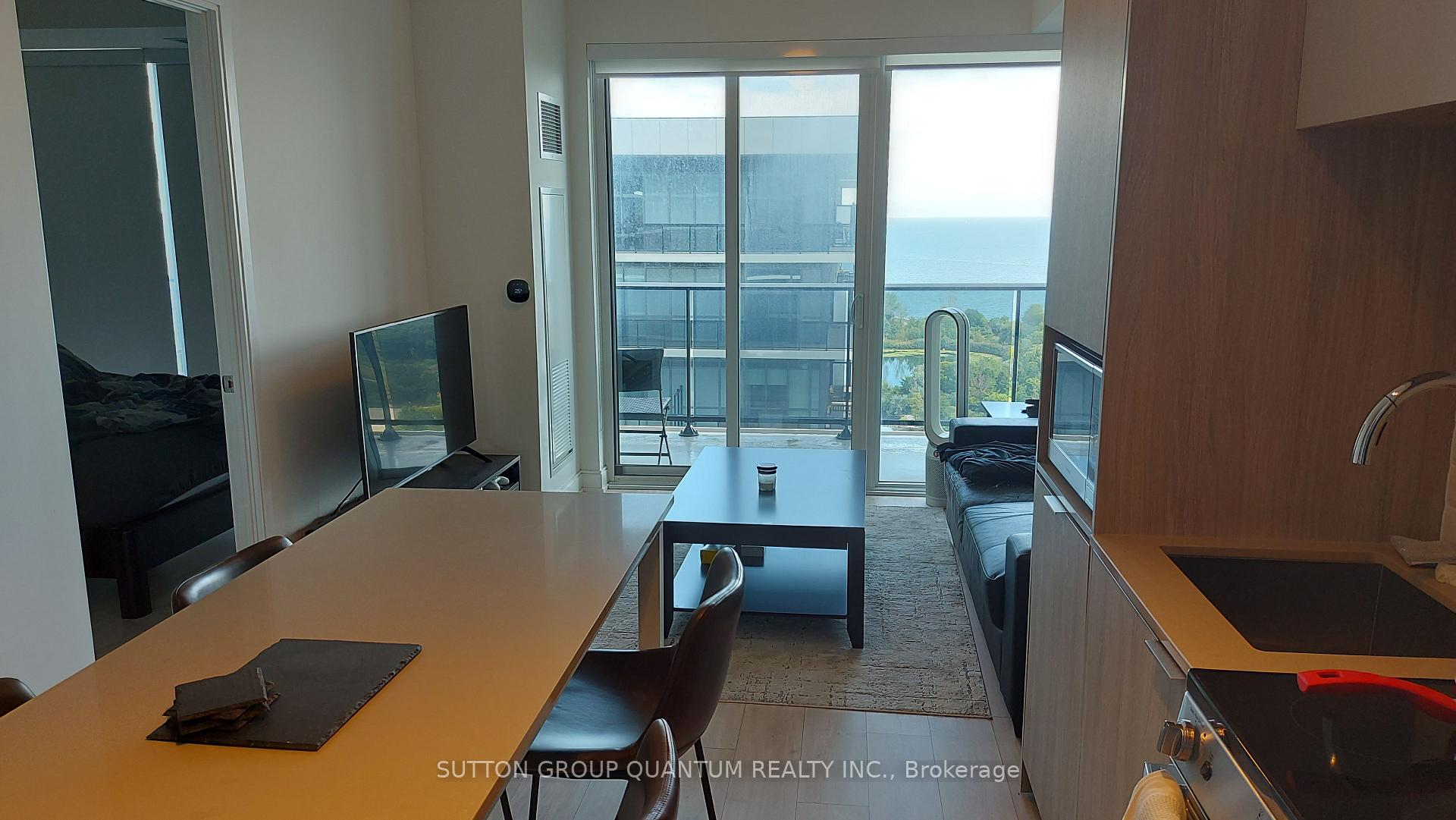 Photo 5 of Unit 1706, 70 Annie Craig Drive, Etobicoke, Mimico — HOMEH