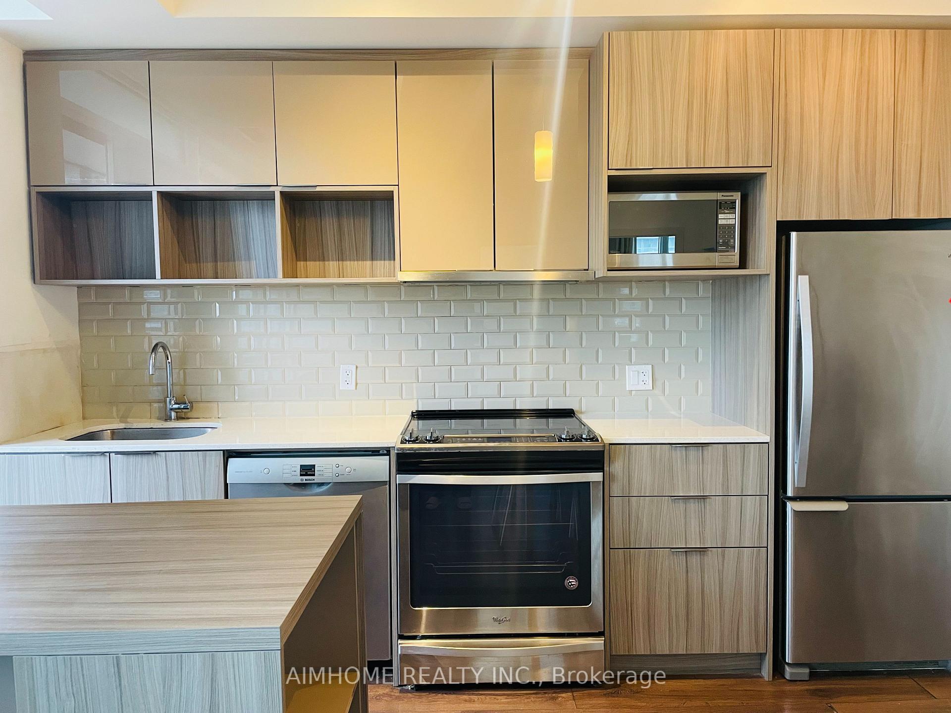 Photo 4 of Unit 905, 52 Forest Manor Road, North York, Henry Farm — HOMEH