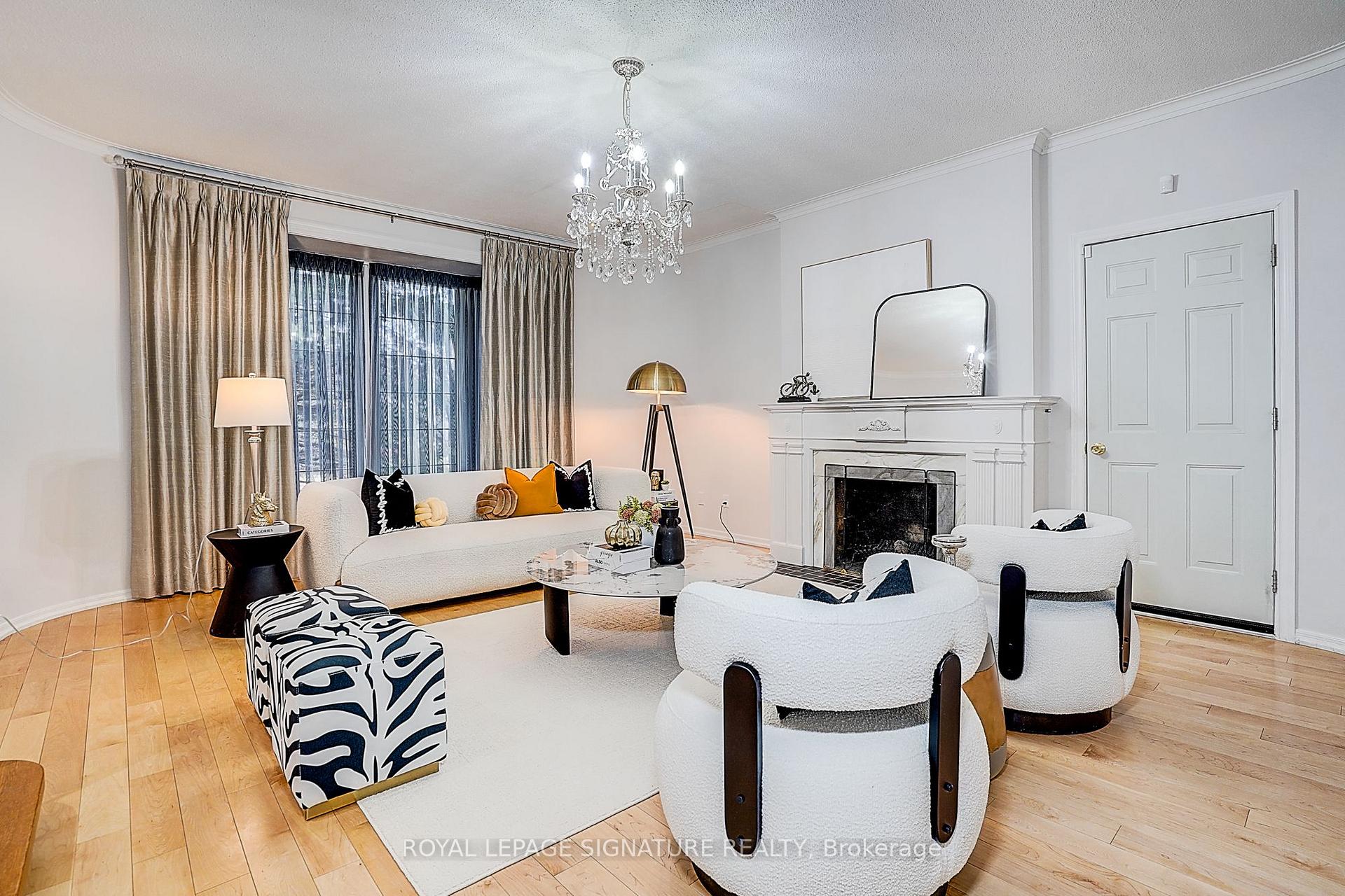 Photo 7 of 46 Caravan Drive, North York, Banbury-Don Mills — HOMEH