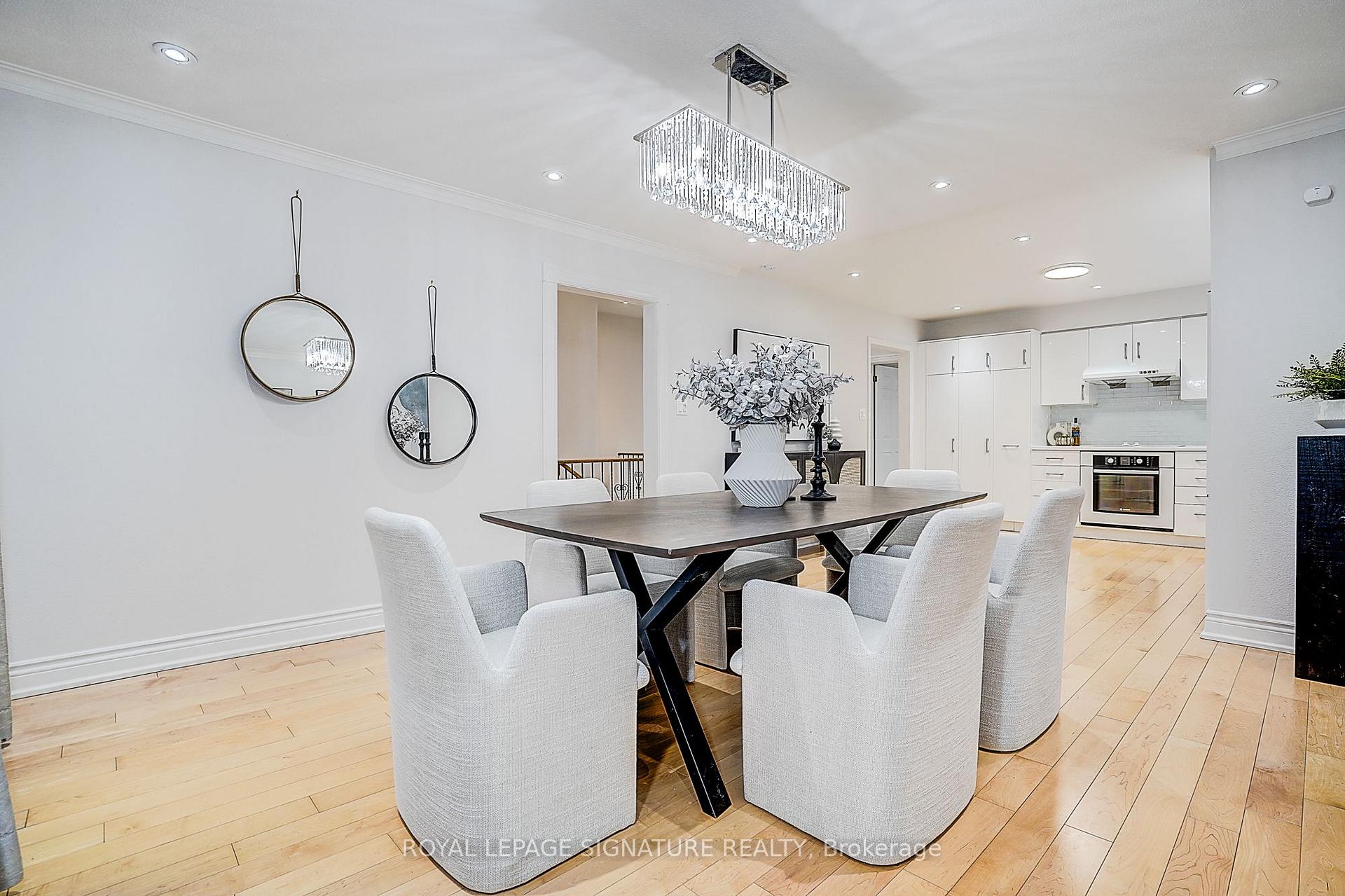 Photo 12 of 46 Caravan Drive, North York, Banbury-Don Mills — HOMEH