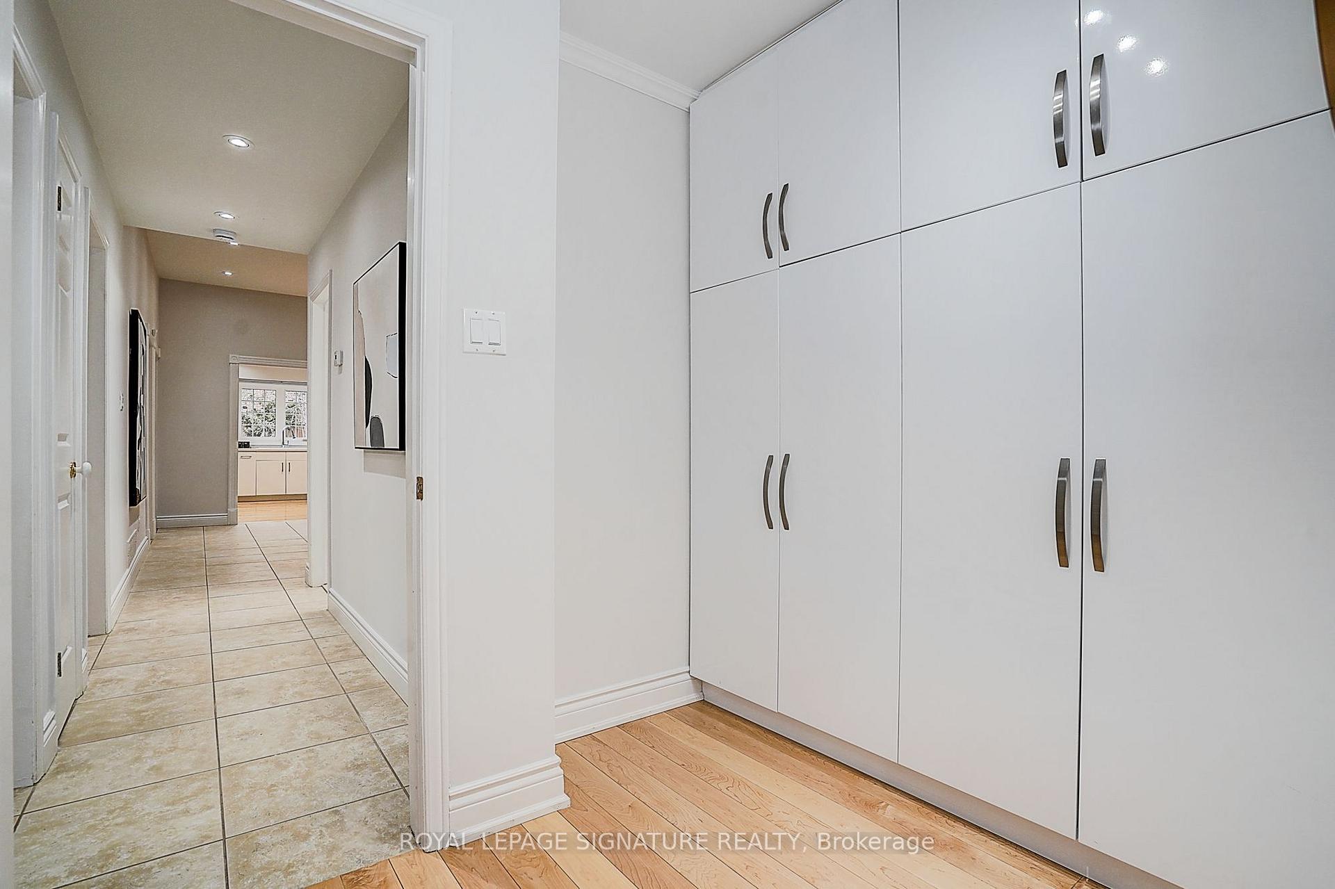 Photo 18 of 46 Caravan Drive, North York, Banbury-Don Mills — HOMEH