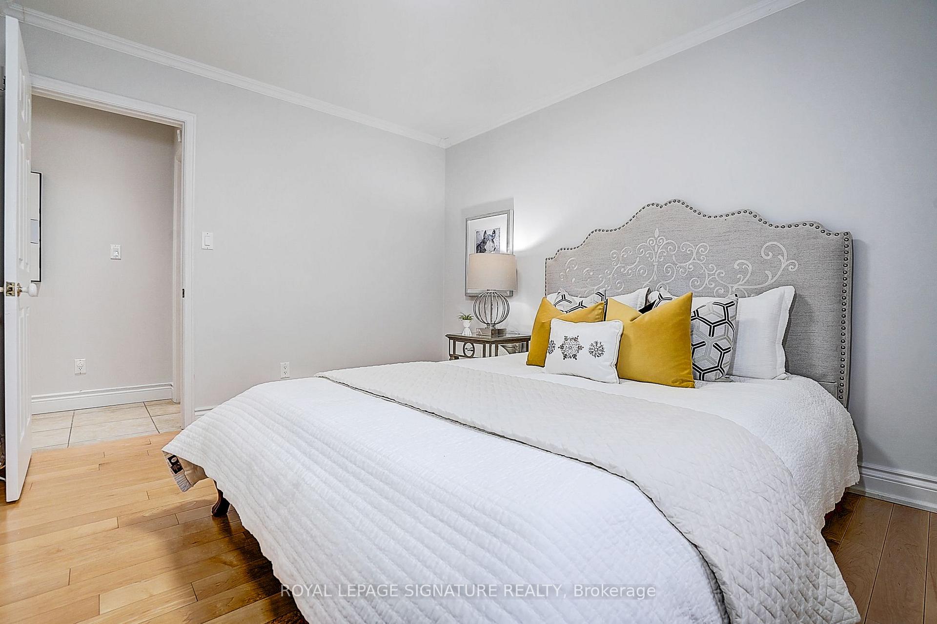 Photo 21 of 46 Caravan Drive, North York, Banbury-Don Mills — HOMEH