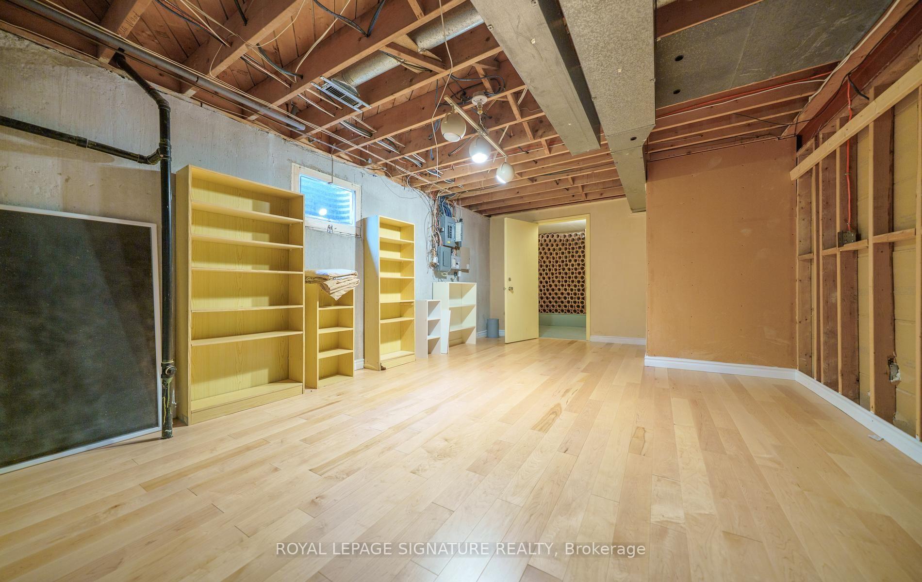 Photo 34 of 46 Caravan Drive, North York, Banbury-Don Mills — HOMEH