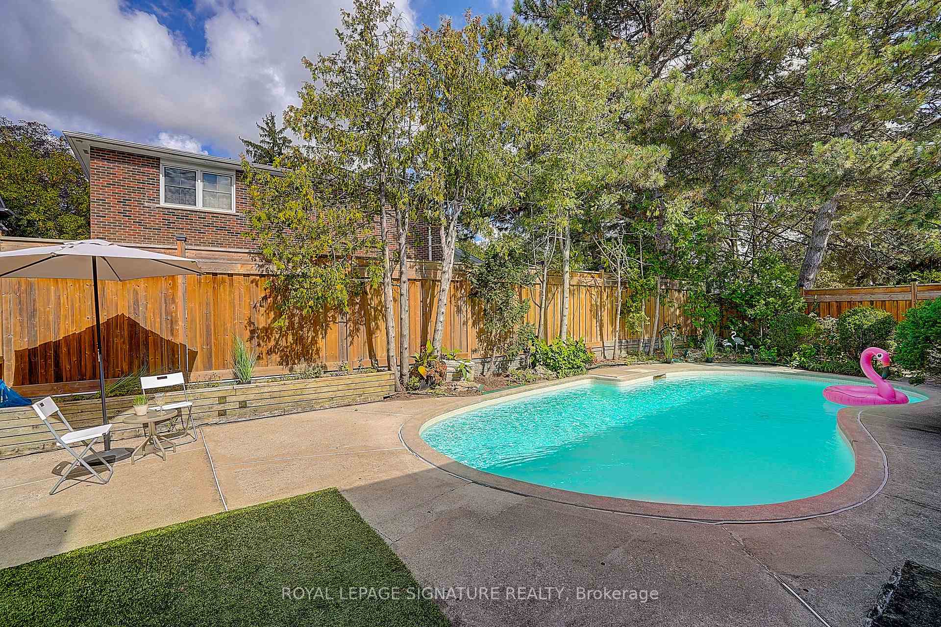 Photo 37 of 46 Caravan Drive, North York, Banbury-Don Mills — HOMEH