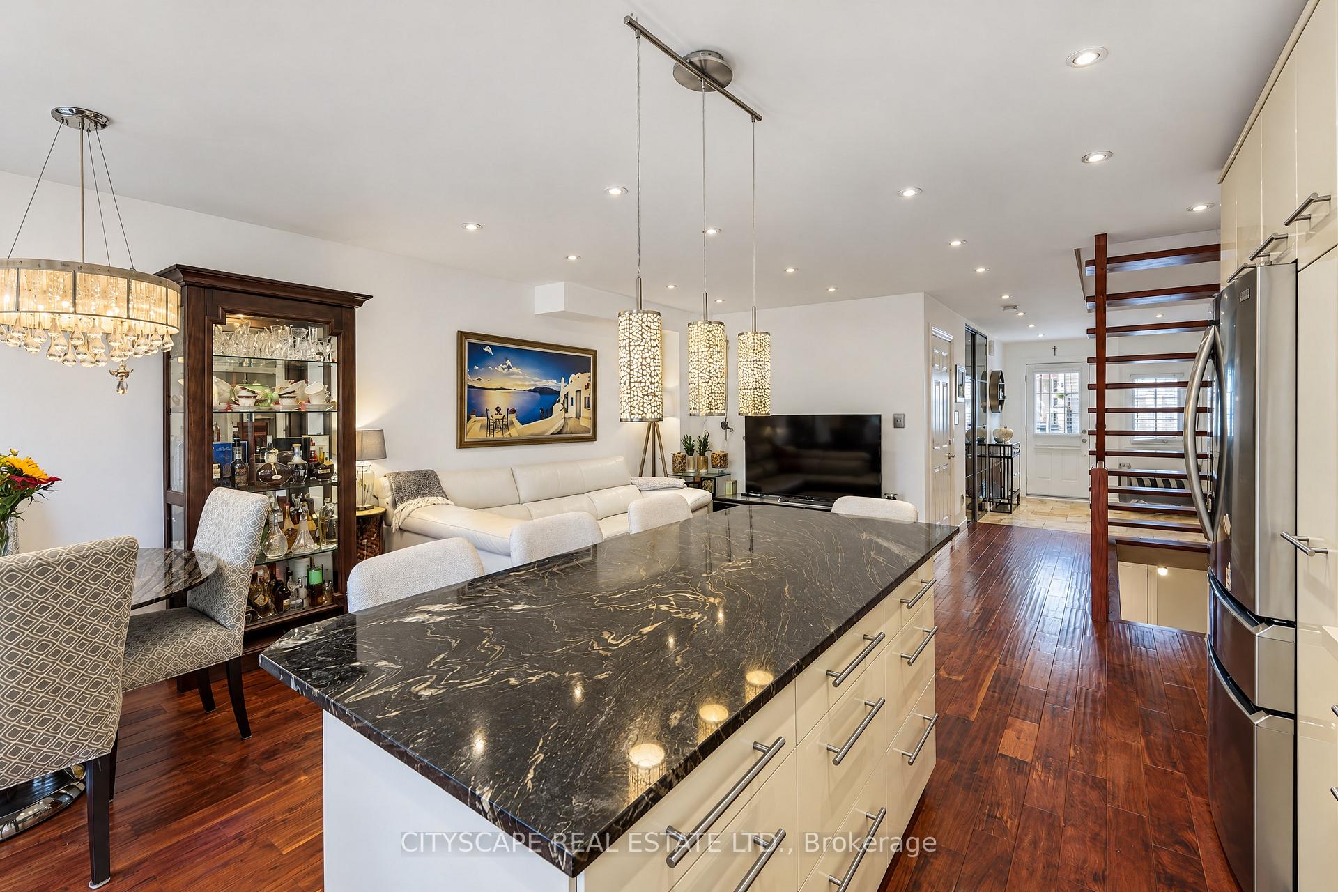 Photo 8 of Unit 16, 3150 Pinto Place, Mississauga, Cooksville — HOMEH