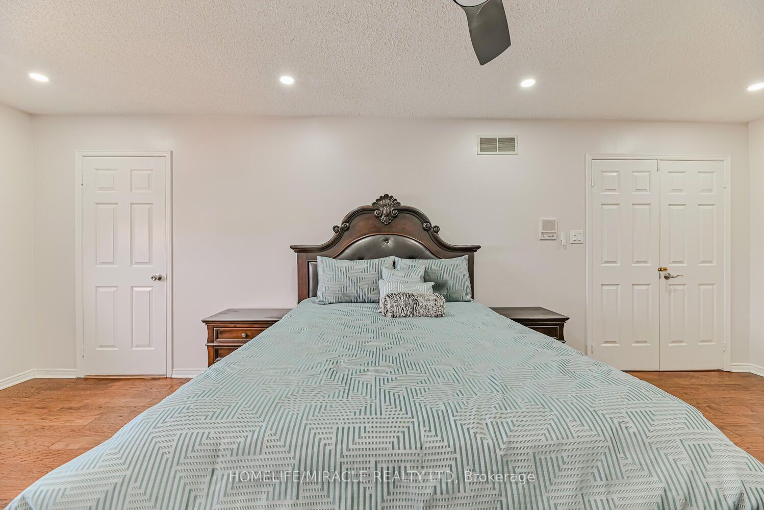 Photo 19 of 32 Plover Place, Brampton, Fletcher's Creek South — HOMEH