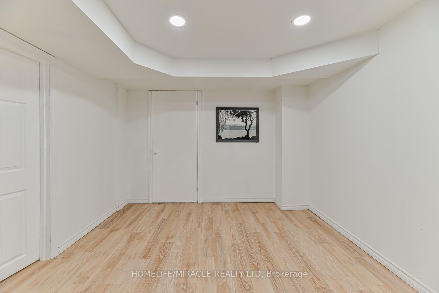 Photo 22 of 32 Plover Place, Brampton, Fletcher's Creek South — HOMEH