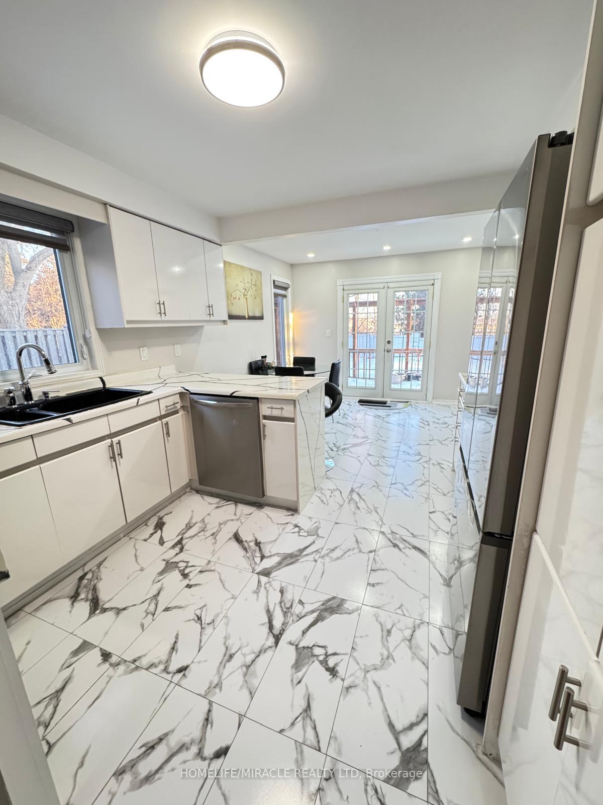 Photo 26 of 32 Plover Place, Brampton, Fletcher's Creek South — HOMEH