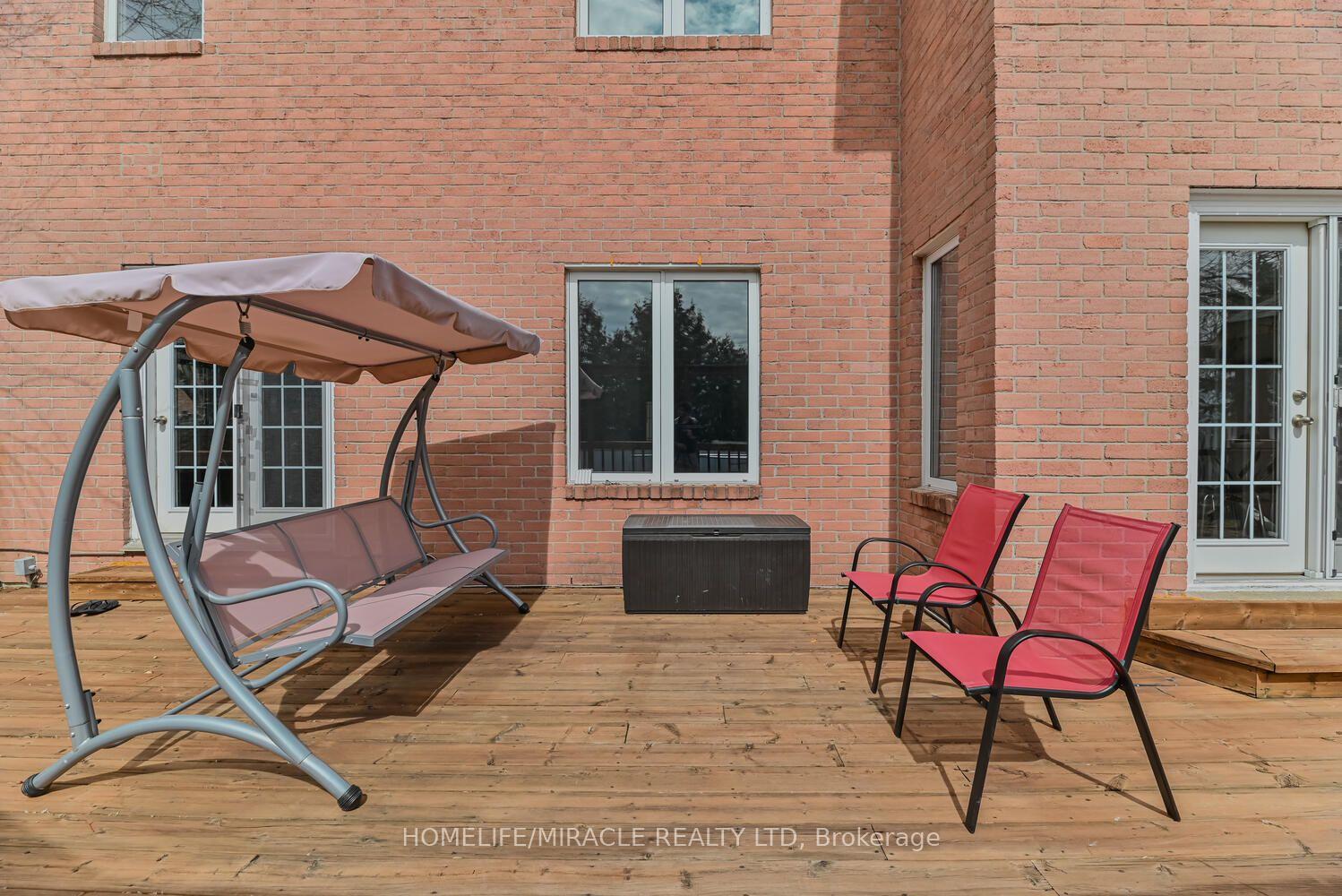 Photo 29 of 32 Plover Place, Brampton, Fletcher's Creek South — HOMEH