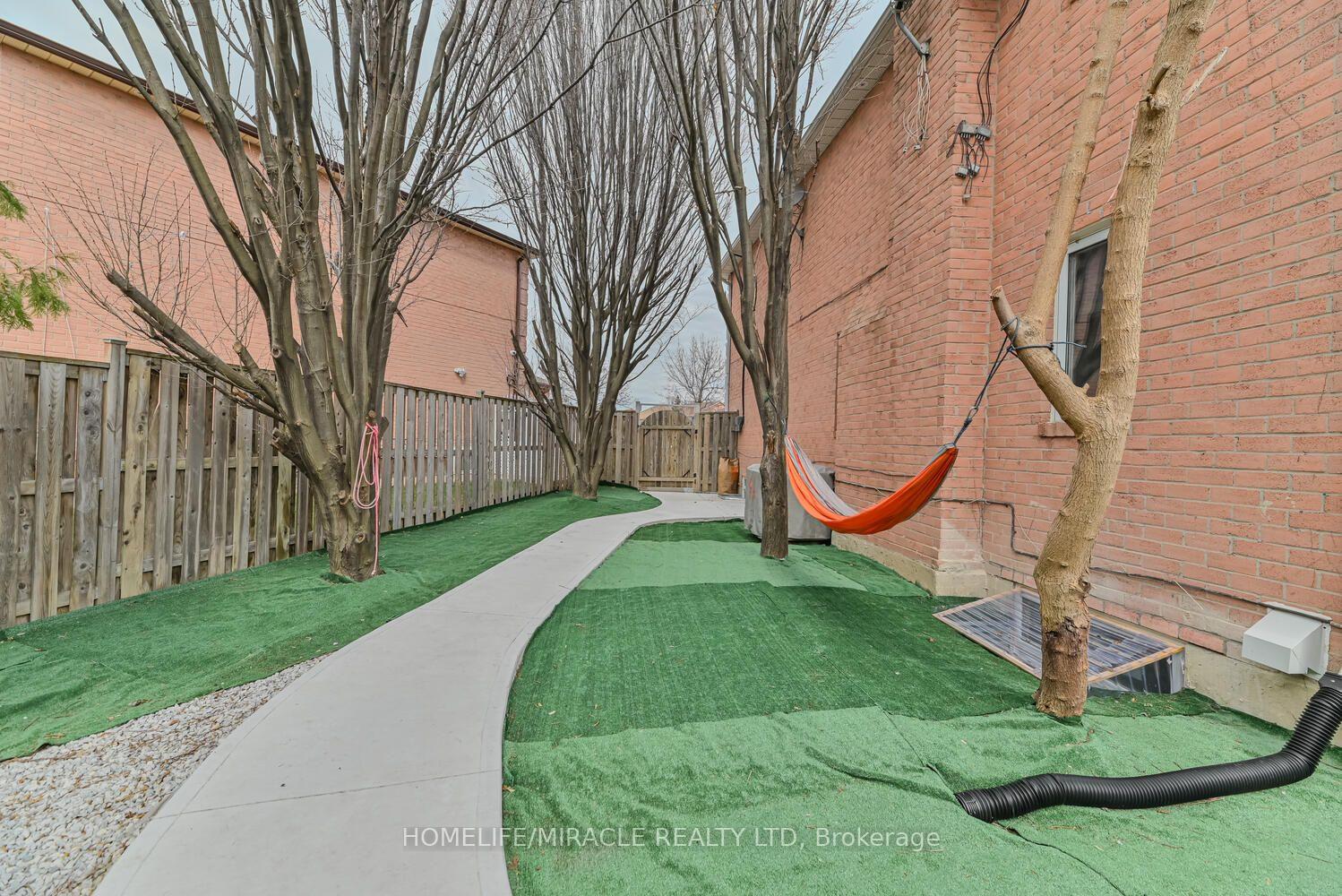 Photo 32 of 32 Plover Place, Brampton, Fletcher's Creek South — HOMEH