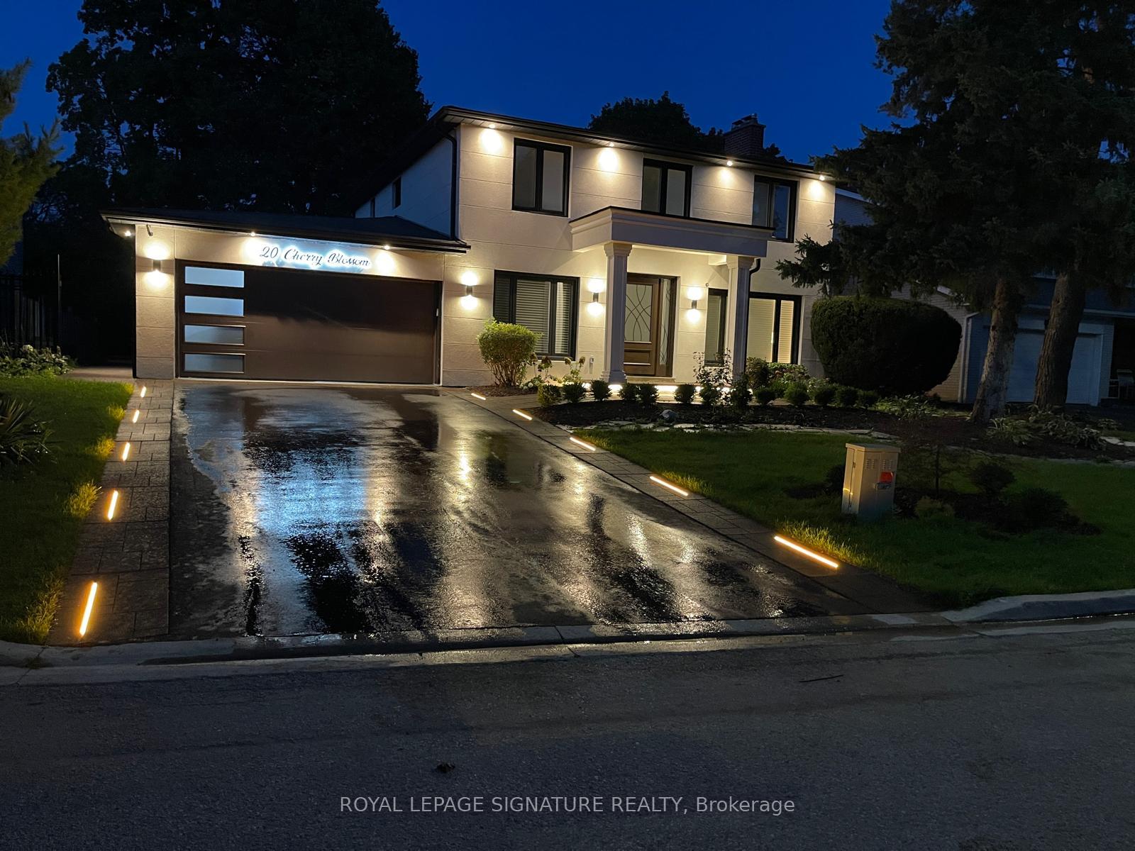 Photo 2 of 20 Cherry Blossom Lane, Markham, Royal Orchard — HOMEH