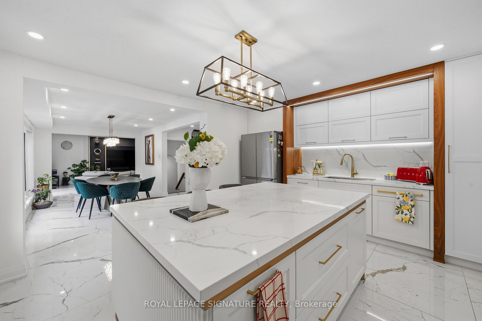 Photo 16 of 20 Cherry Blossom Lane, Markham, Royal Orchard — HOMEH