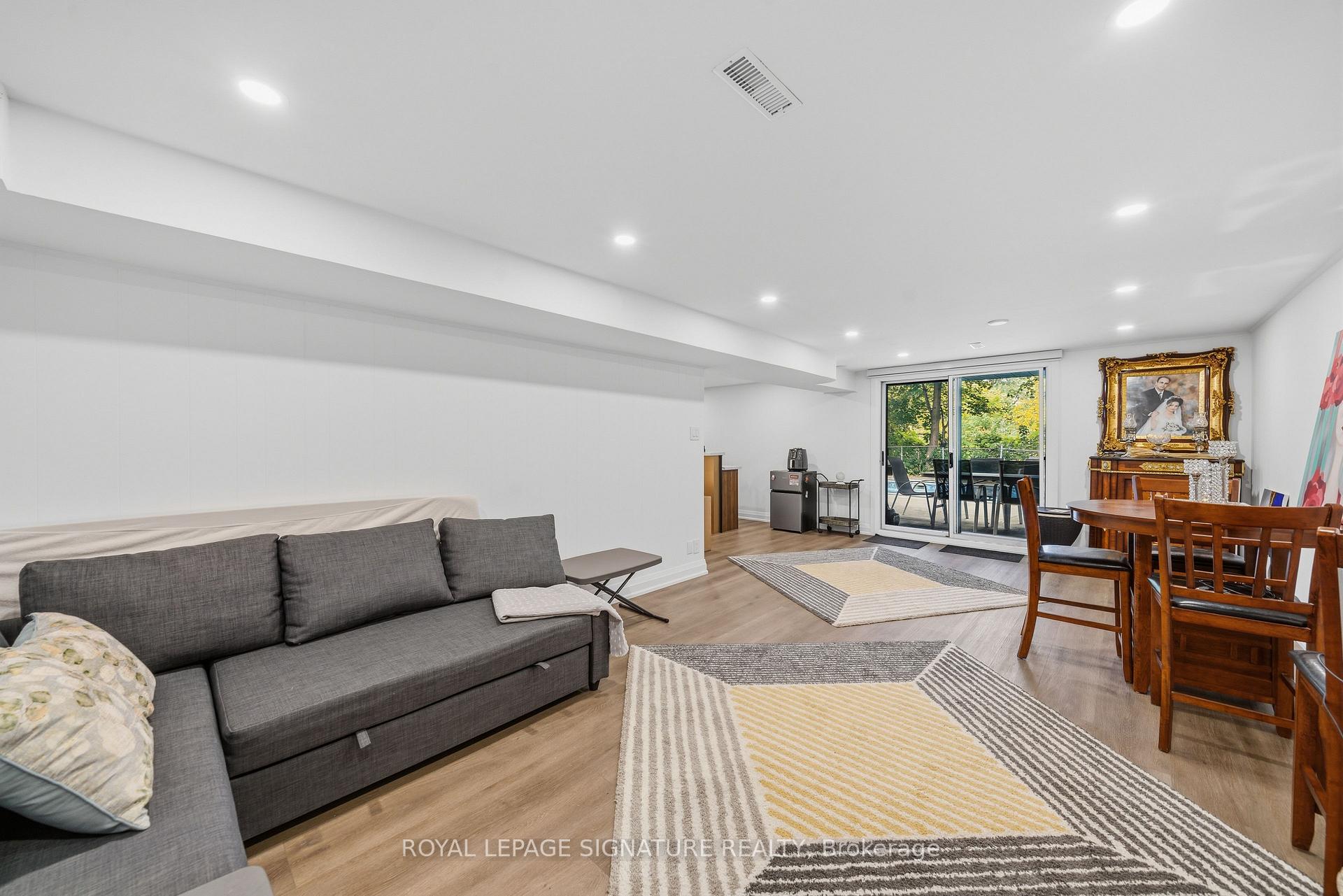 Photo 35 of 20 Cherry Blossom Lane, Markham, Royal Orchard — HOMEH